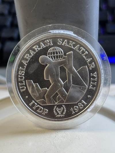 第193期拍卖 - 土耳其1981年联合国残疾人纪念大银币，925银，28.28克，塑料盒有破
