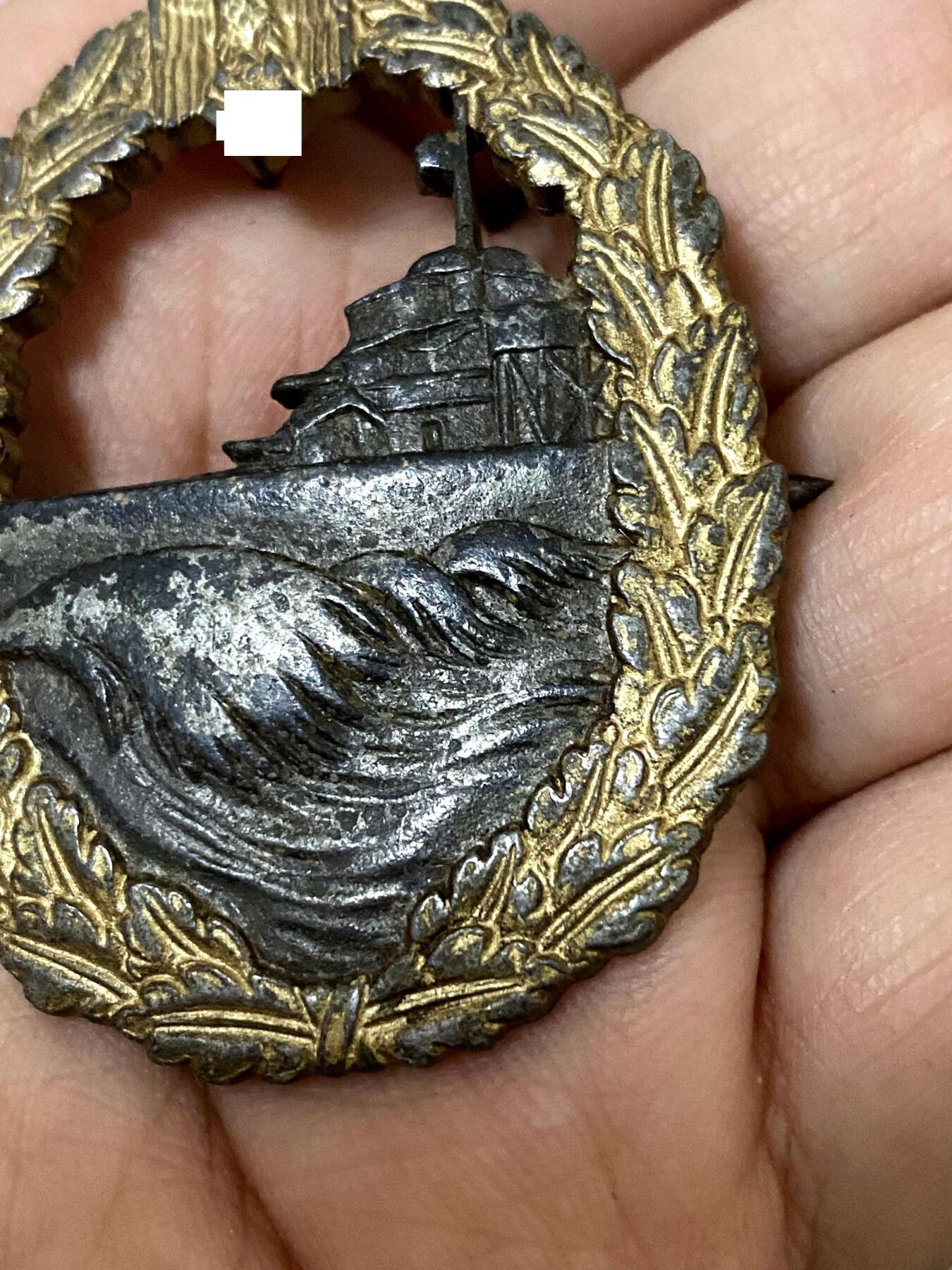 美德苏勋章奖章拍卖 本次各种都有 取消了保留价模式  德因原因只上2-3图 具体的想要的请联系我要完整图。都经过讨论未标明则全部是原品，保真 放心拍。3月4日晚上九点结束在麦稀奇 找不到的加我qq或者微信都是184277308备注苏章拍卖。