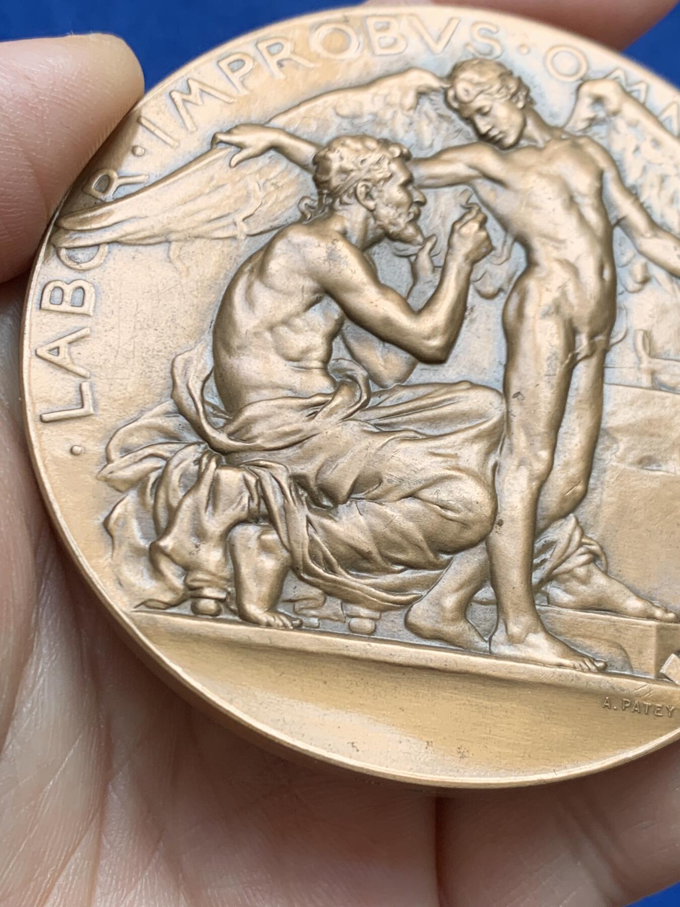 《竞宝斋》第468场 周日，周一 2场连拍 （全场包邮）欢迎送拍 法国沙莱默冬飞艇实验纪念大铜章 丰饶角铜标边铭 203.6克 71.6mm