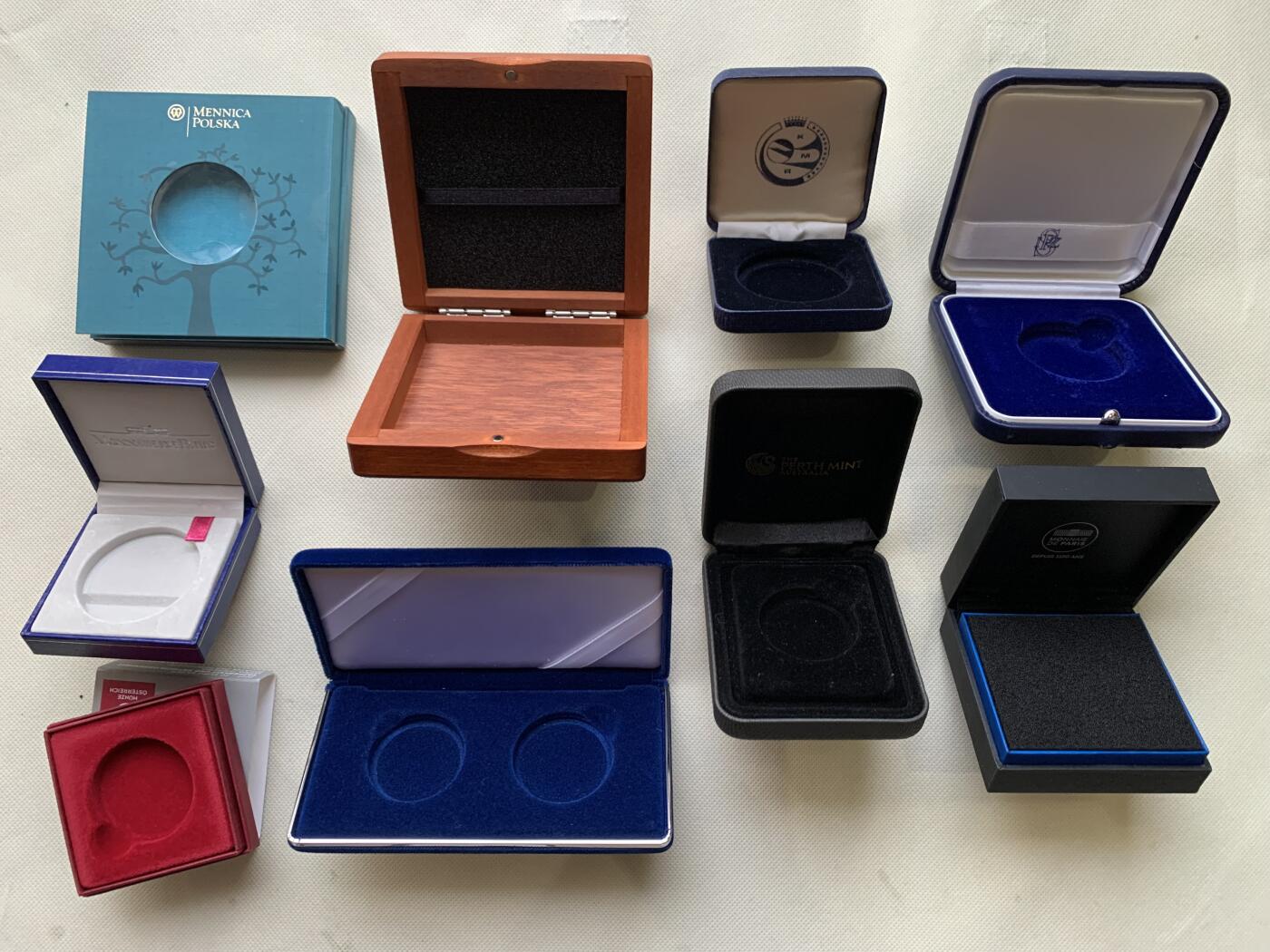 《竞宝斋》第468场 周日，周一 2场连拍 （全场包邮）欢迎送拍 钱币空盒 10个一组 细节见图