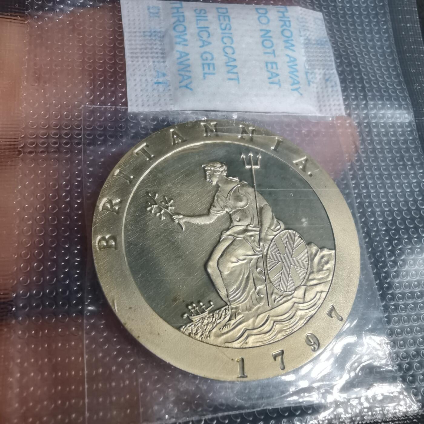 沼泽如烟--第1016场 复刻品纪念章