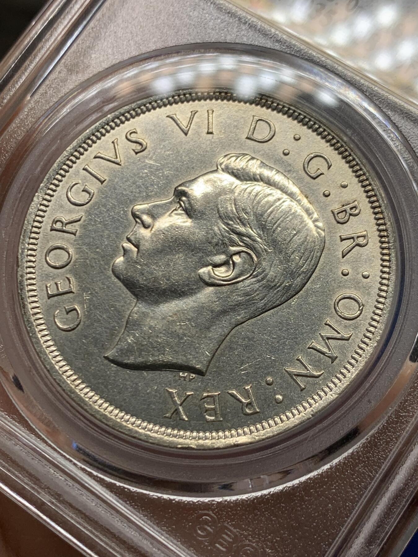 《竞宝斋》第468场 周日，周一 2场连拍 （全场包邮）欢迎送拍 公博 MS64 英国1937年乔治六世登基纪念1克朗银币 细节见图