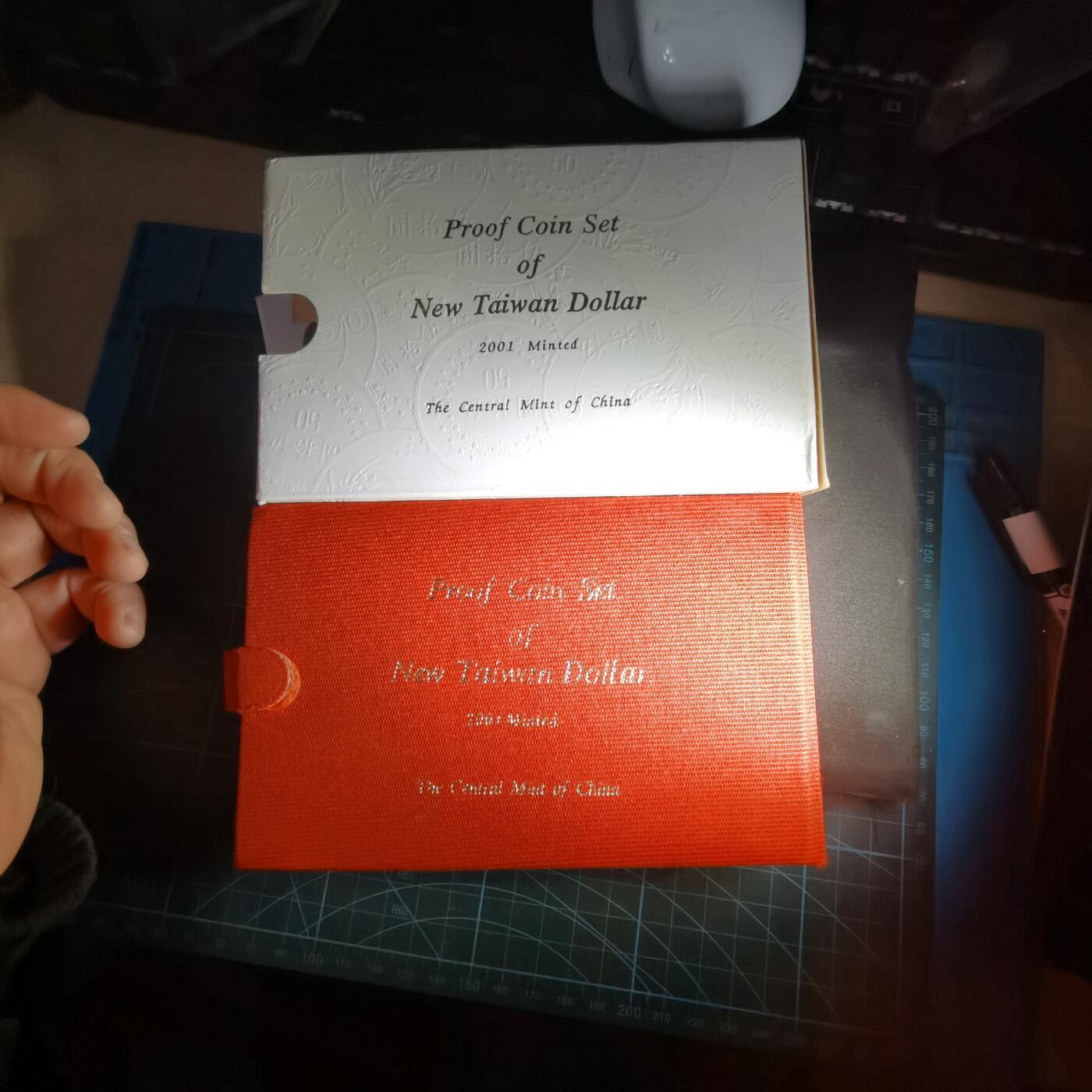 沼泽如烟--第1016场 民国九十年精制半盎司纯银章带原盒