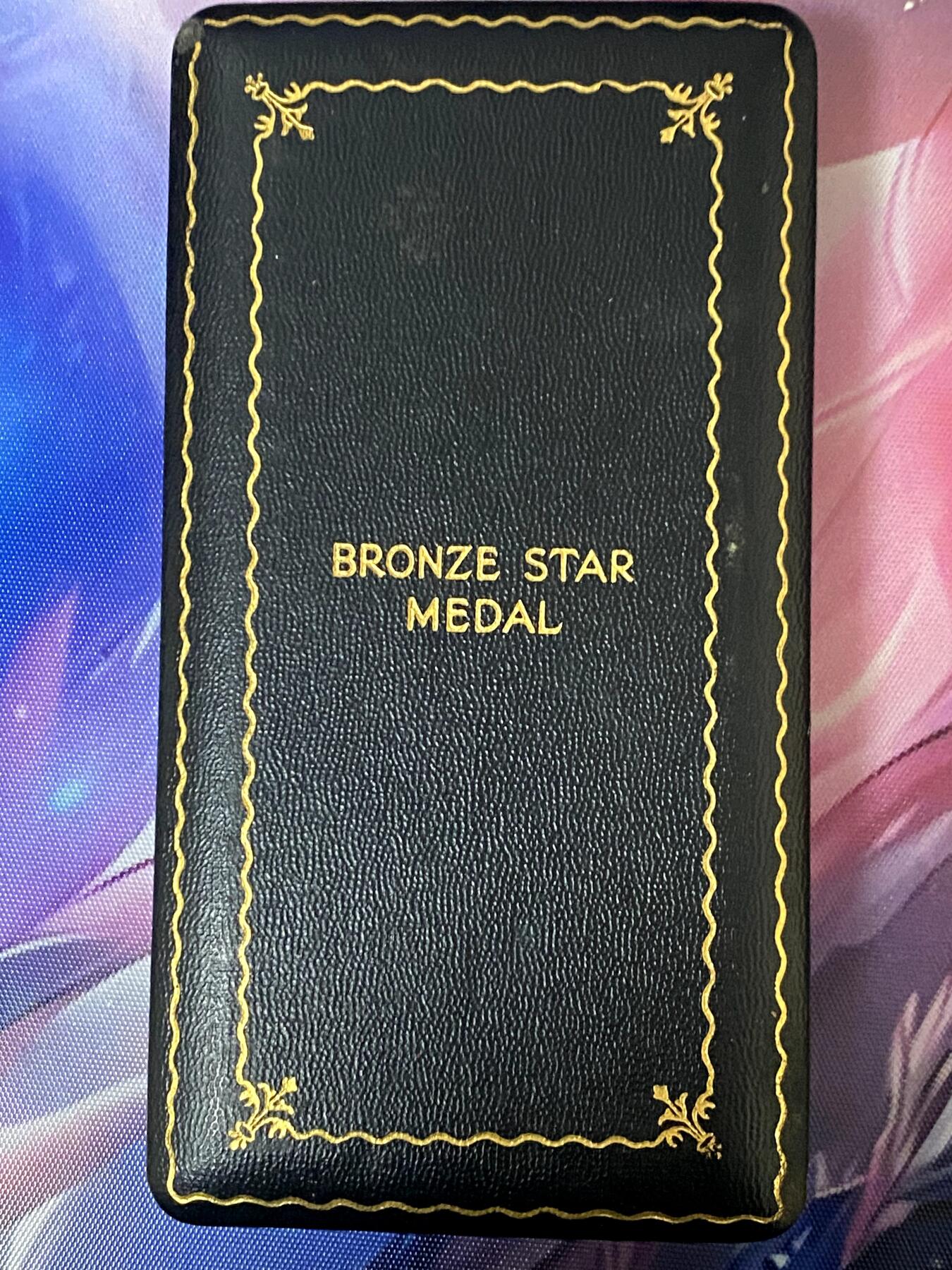 美德苏勋章奖章拍卖 本次各种都有 取消了保留价模式  德因原因只上2-3图 具体的想要的请联系我要完整图。都经过讨论未标明则全部是原品，保真 放心拍。3月4日晚上九点结束在麦稀奇 找不到的加我qq或者微信都是184277308备注苏章拍卖。