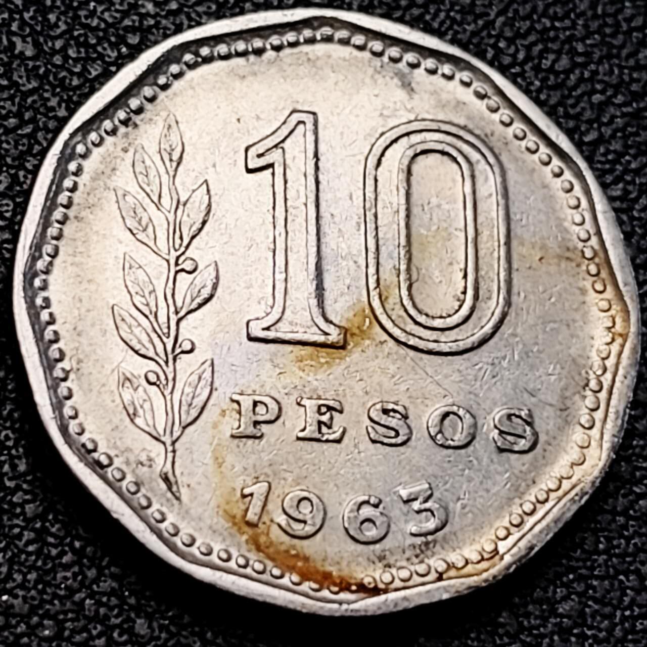 泉币菌-第205场-拍品多 请提前出价 有锈 阿根廷10比索 1963年 骑马23.6mm 镀镍钢美洲硬币