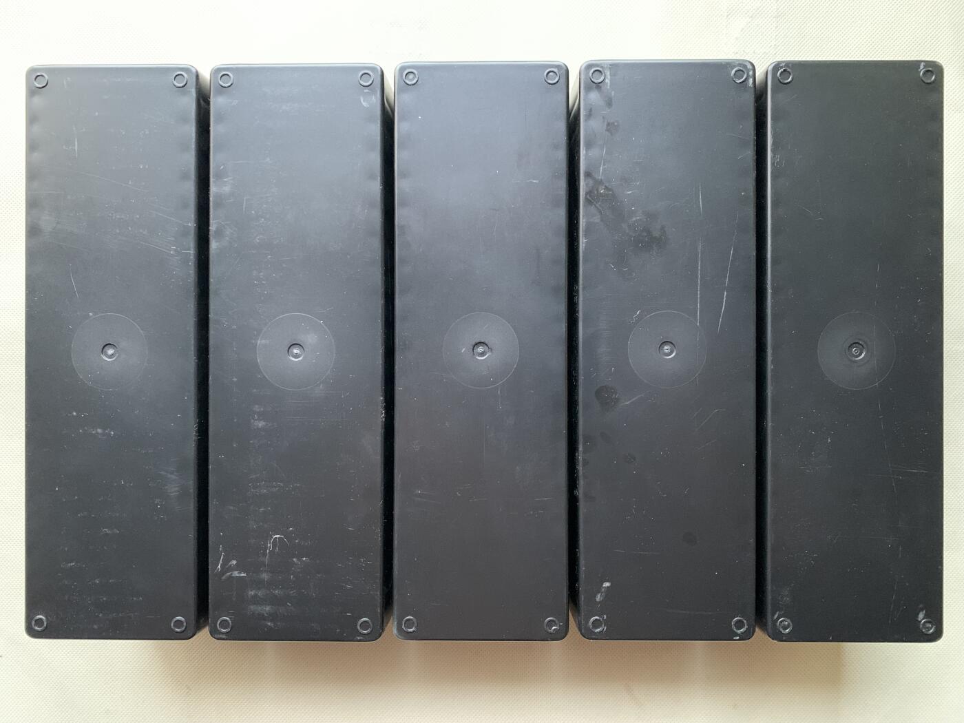 《竞宝斋》第468场 周日，周一 2场连拍 （全场包邮）欢迎送拍 五个一组 PCGS评级币大号正版收纳盒（每个可装20枚PCGS评级币）黑色 细节见图