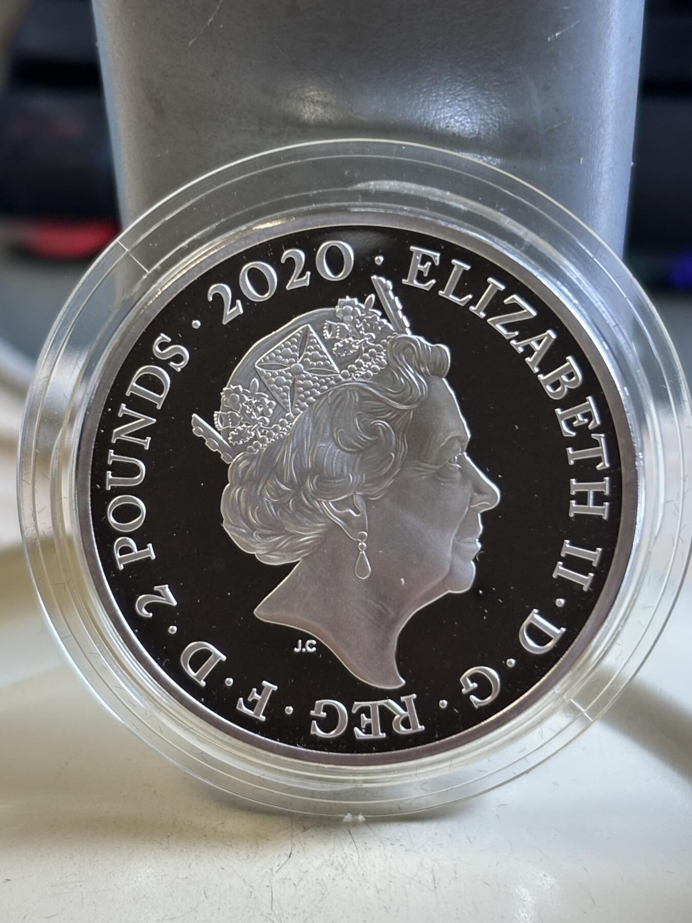 第193期拍卖 英国2020年音乐乐队传奇系列2艾尔顿·约翰彩银币，999银，1盎司，发行7500枚，有氧化点