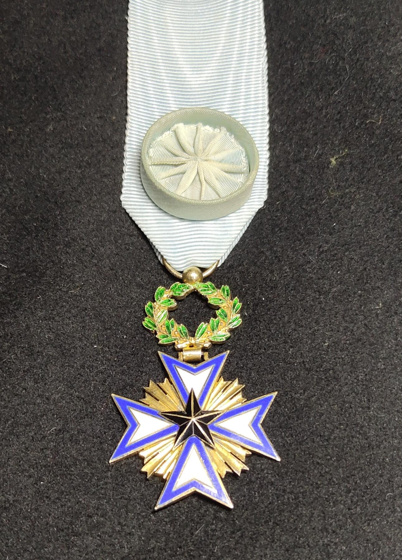 法属达荷美 贝宁 黑星勋章 银制镀金