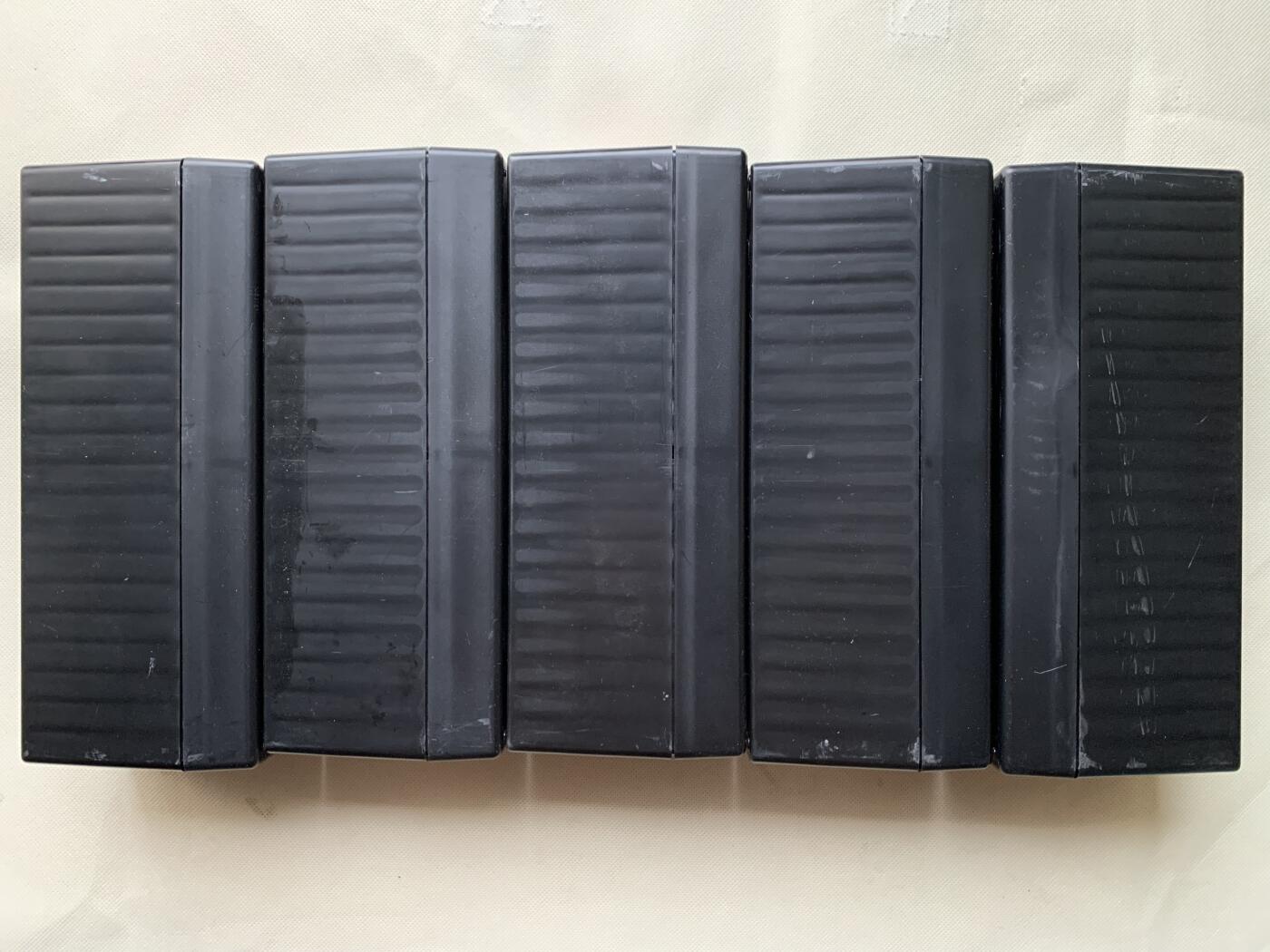 《竞宝斋》第468场 周日，周一 2场连拍 （全场包邮）欢迎送拍 五个一组 PCGS评级币大号正版收纳盒（每个可装20枚PCGS评级币）黑色 细节见图