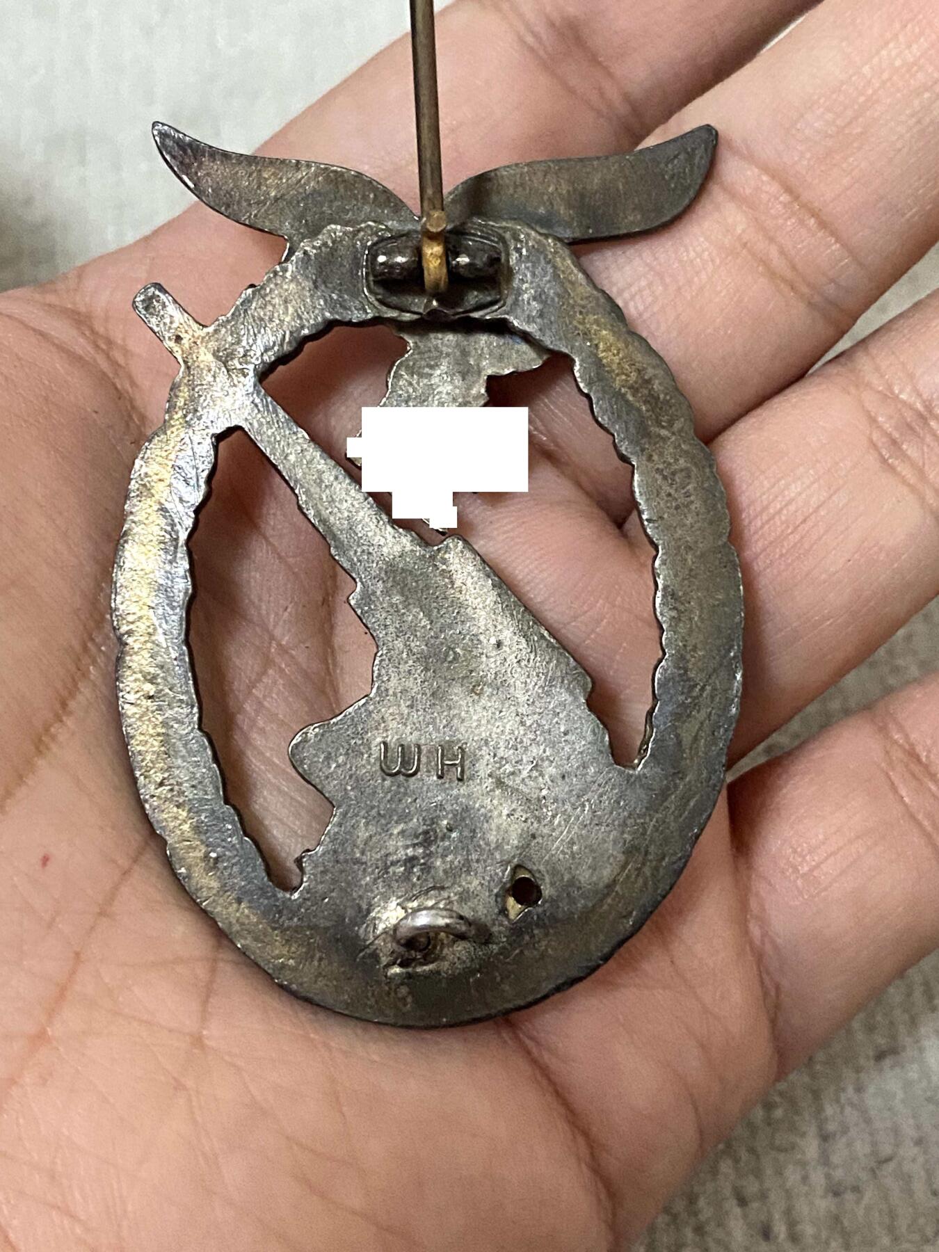 美德苏勋章奖章拍卖 本次各种都有 取消了保留价模式  德因原因只上2-3图 具体的想要的请联系我要完整图。都经过讨论未标明则全部是原品，保真 放心拍。3月4日晚上九点结束在麦稀奇 找不到的加我qq或者微信都是184277308备注苏章拍卖。