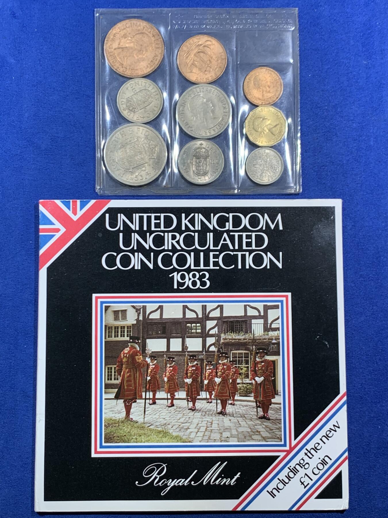 《竞宝斋》第468场 周日，周一 2场连拍 （全场包邮）欢迎送拍 两套一组 英国1983年套币册 新1镑发行首年 精美纹章盾徽漂亮 1/2便士的最后几年 册证齐全 ，外加维多利亚一组。