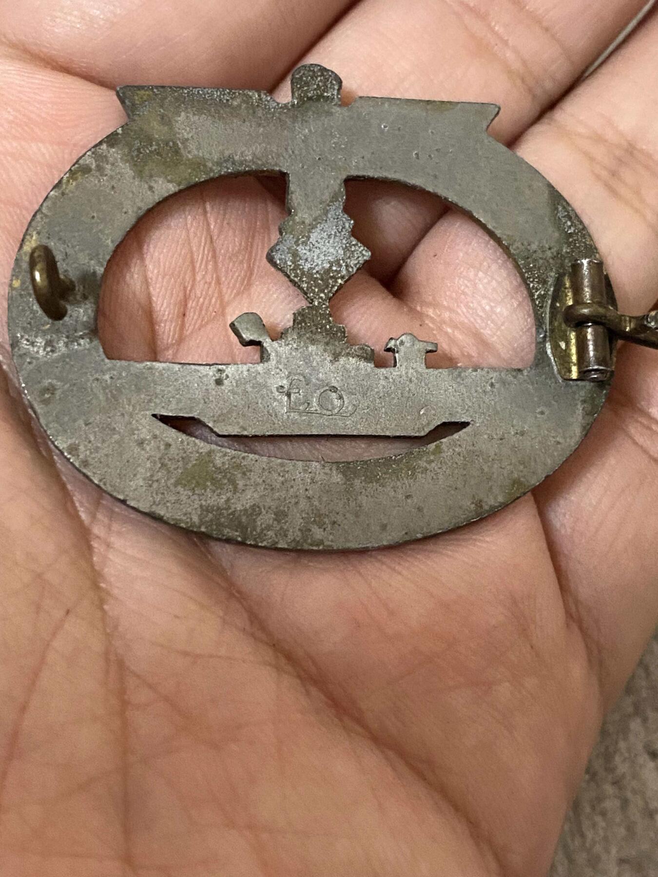 美德苏勋章奖章拍卖 本次各种都有 取消了保留价模式  德因原因只上2-3图 具体的想要的请联系我要完整图。都经过讨论未标明则全部是原品，保真 放心拍。3月4日晚上九点结束在麦稀奇 找不到的加我qq或者微信都是184277308备注苏章拍卖。