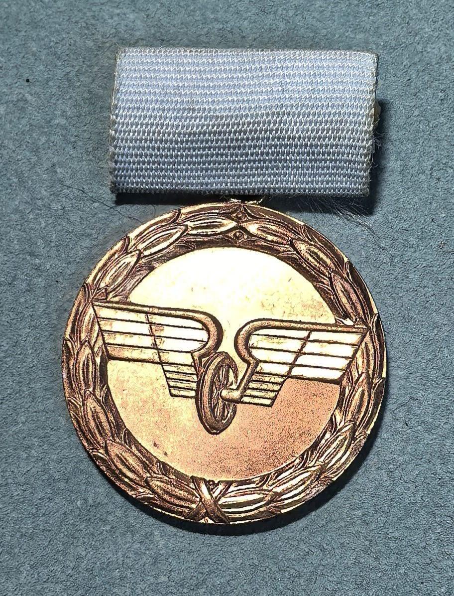 盛世勋华——号角文化勋章邮票专场拍卖第308期 东德铁路铜级忠诚服务奖章 早期版