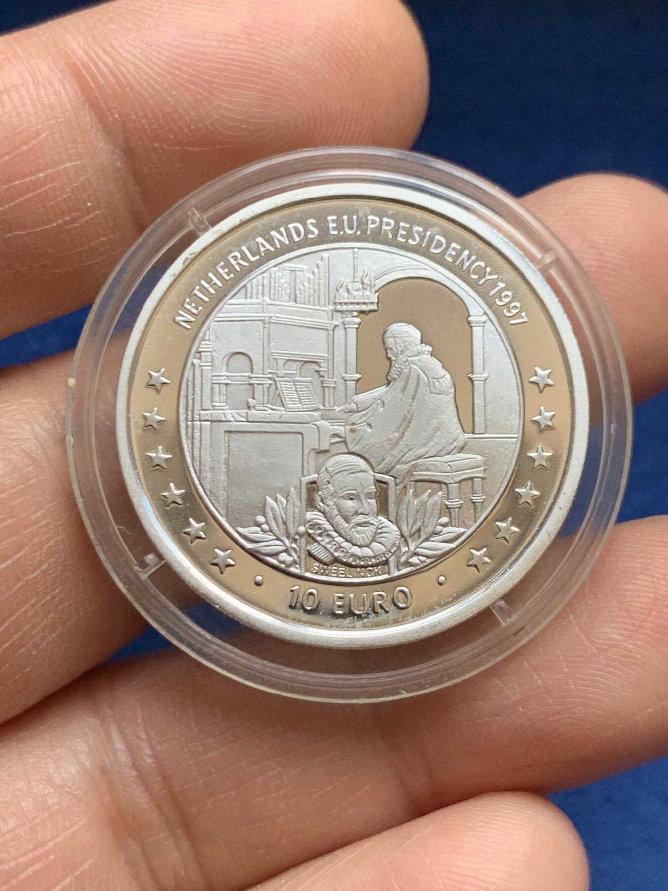 《竞宝斋》第468场 周日，周一 2场连拍 （全场包邮）欢迎送拍 马恩岛1997年担任欧盟轮值主席国10欧元银币 纪念扬·斯韦林克 10.1g 925银 铸造量30000