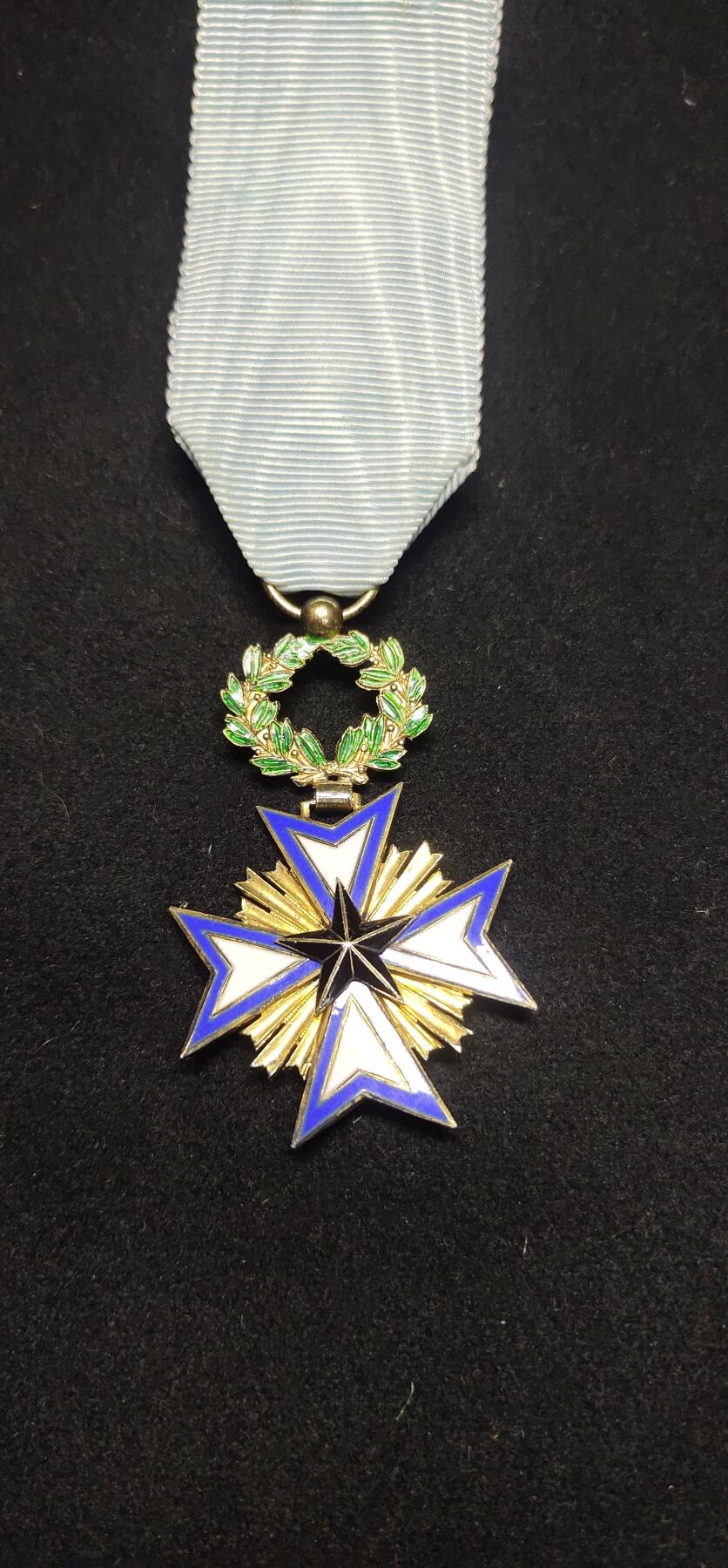 法属达荷美 贝宁 黑星勋章 银制镀金