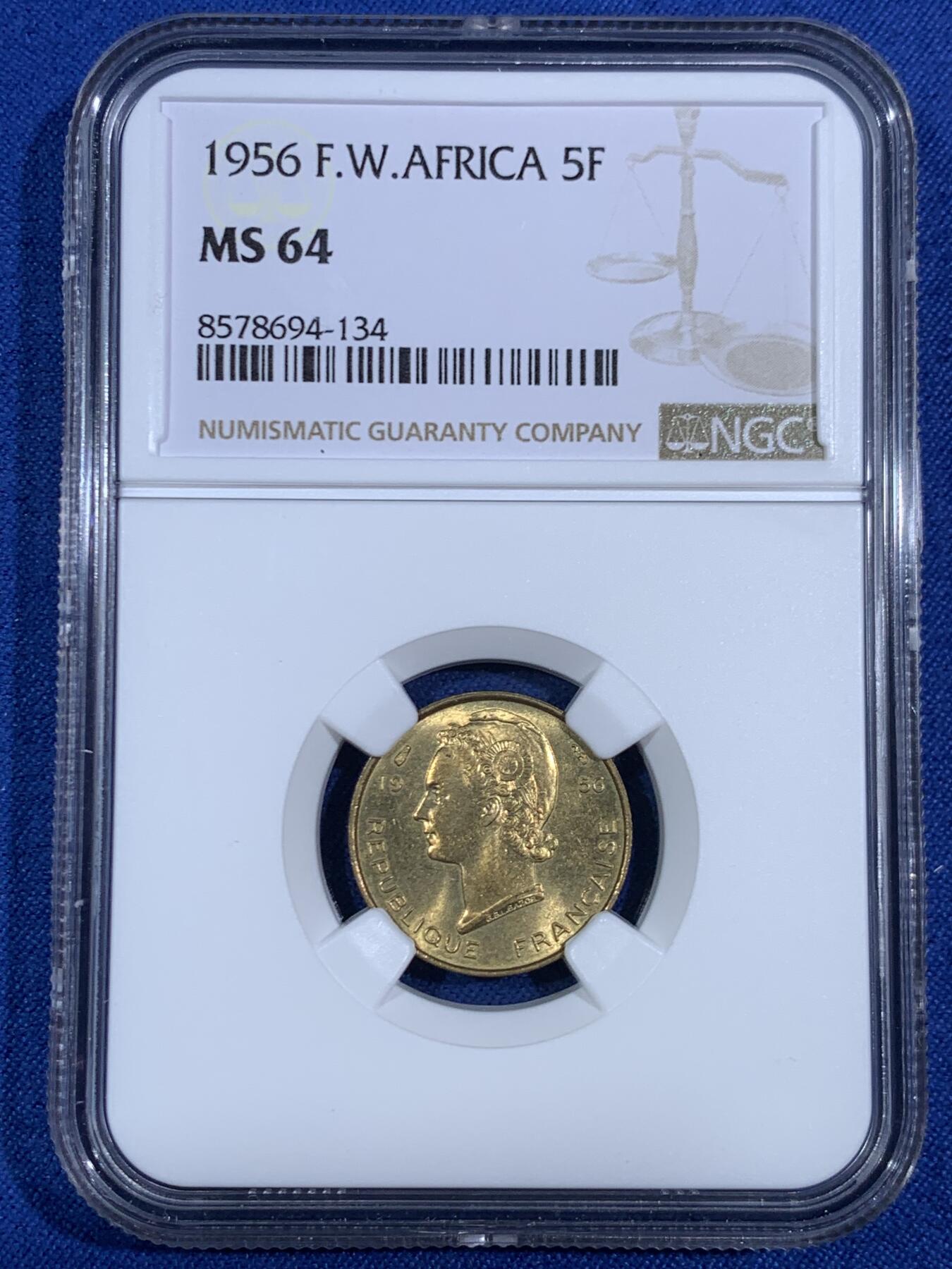 《竞宝斋》第468场 周日，周一 2场连拍 （全场包邮）欢迎送拍 NGC MS64 法属西非1965年5法郎铜币 正面女头好看！