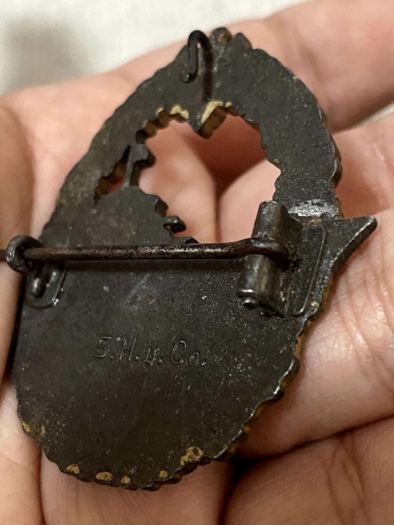 美德苏勋章奖章拍卖 本次各种都有 取消了保留价模式  德因原因只上2-3图 具体的想要的请联系我要完整图。都经过讨论未标明则全部是原品，保真 放心拍。3月4日晚上九点结束在麦稀奇 找不到的加我qq或者微信都是184277308备注苏章拍卖。