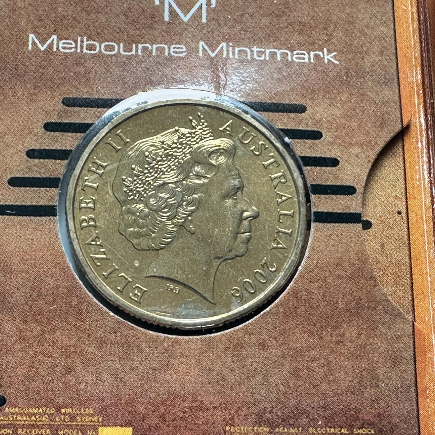 🌹外币初藏🌹🐯2026年第26场  各国纪念币专场 每周二四六晚8️⃣点 接代拍 澳大利亚 2006年 澳大利亚电视50周年 M厂版 1元纪念币 原装卡 墨尔本造币厂