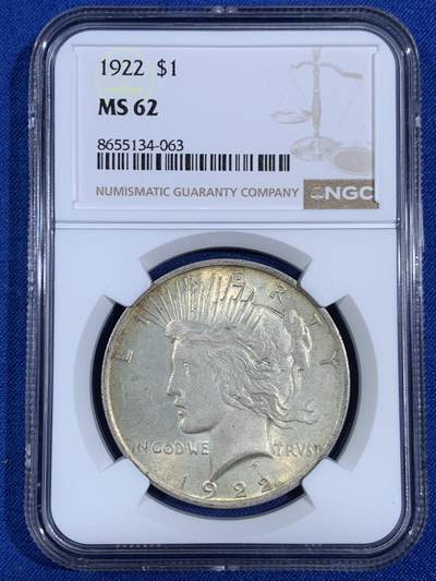《竞宝斋》第468场 周日，周一 2场连拍 （全场包邮）欢迎送拍 - NGC MS62 美国1922和平1美元银币 正反带有均匀黄油包浆 观感很不错