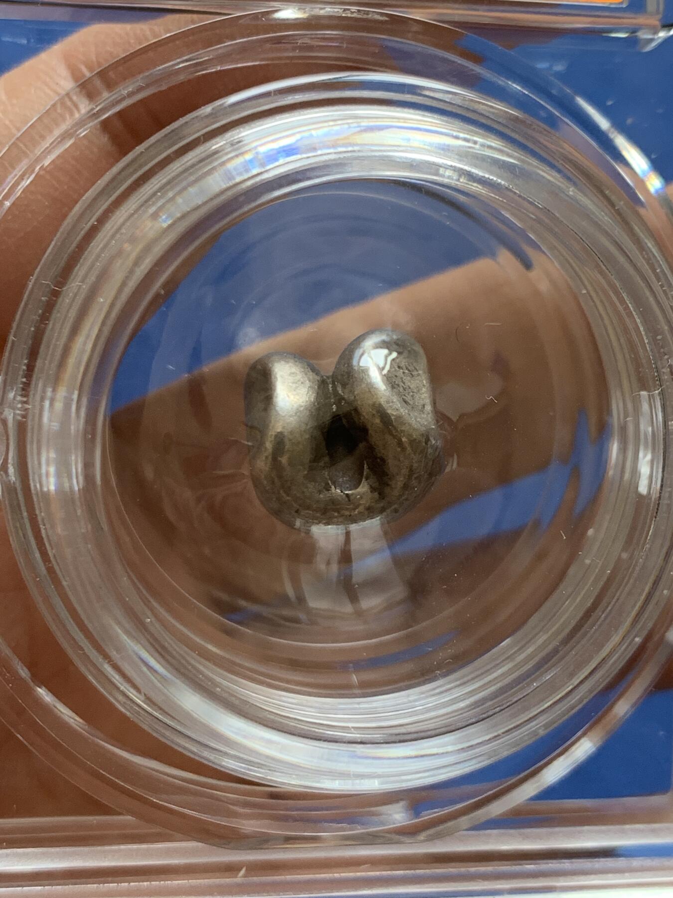 《竞宝斋》第468场 周日，周一 2场连拍 （全场包邮）欢迎送拍 公博 AU53 泰国拉玛三世子弹钱 15.3克 特制加厚盒 圆型盒子部分可转动