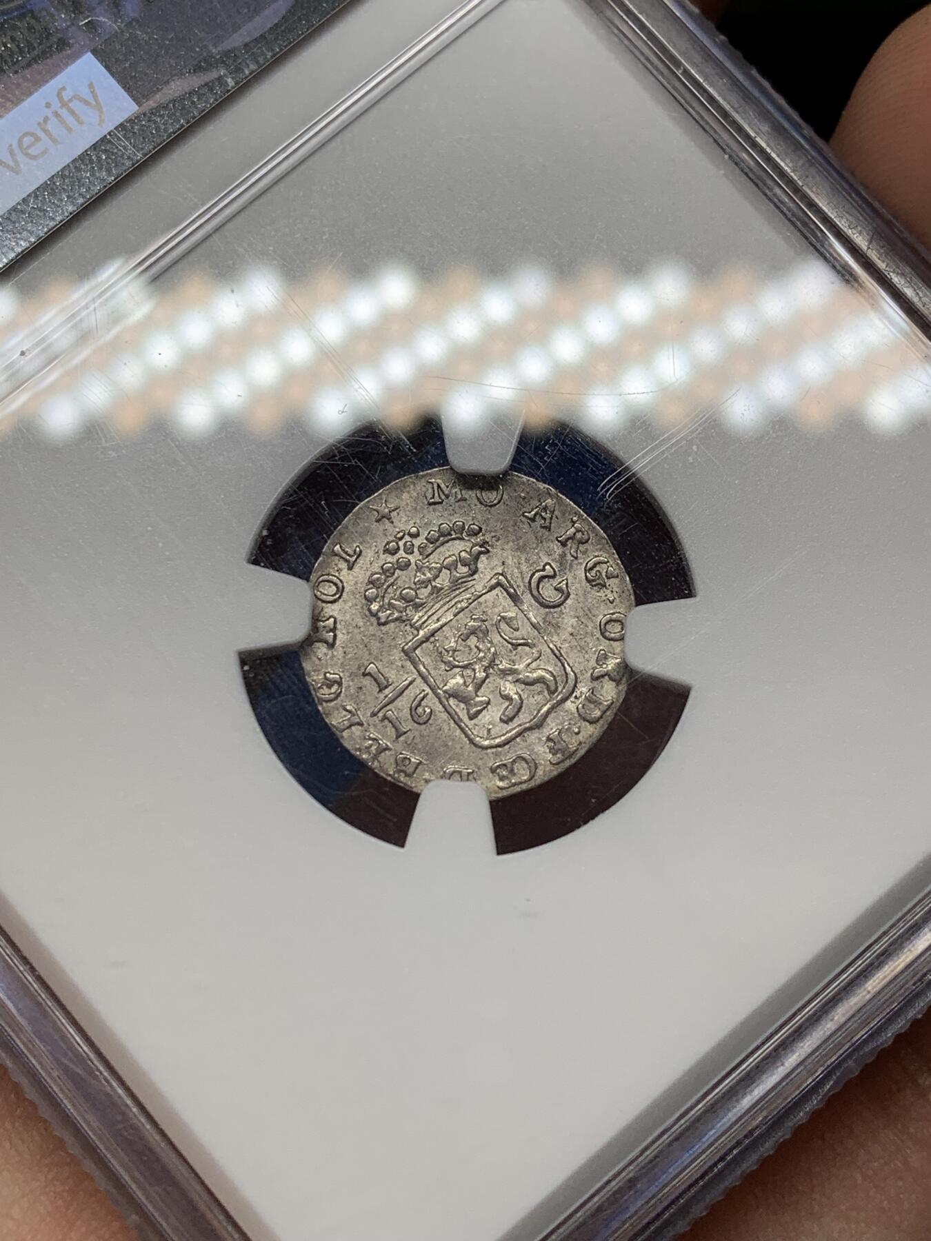 《竞宝斋》第468场 周日，周一 2场连拍 （全场包邮）欢迎送拍 NGC UNC 荷属东印度群岛 1802年 巴达维亚共和国 1/16古尔登银币 稀少品种 原味包浆 光度不错 疑似错杀