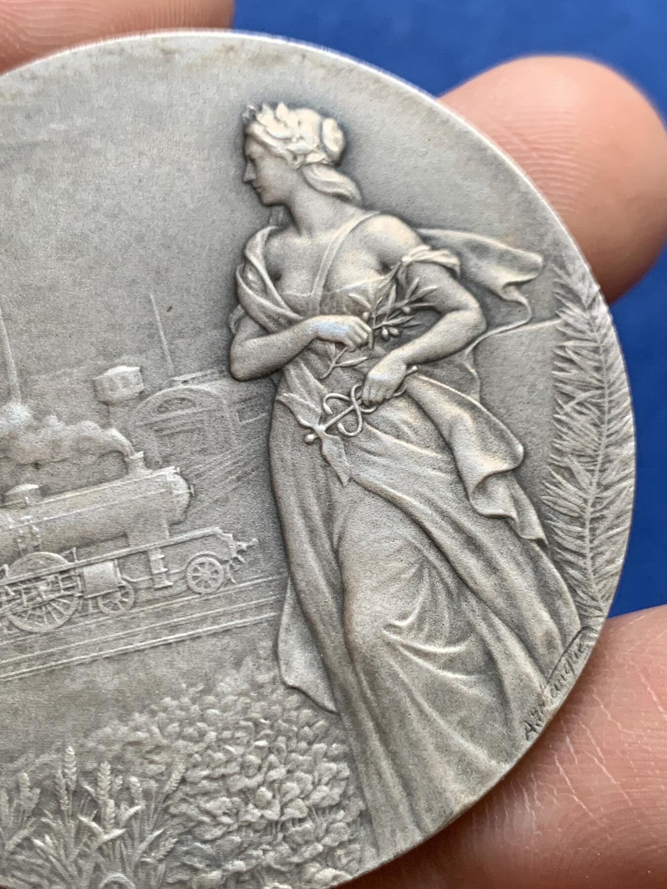 《竞宝斋》第468场 周日，周一 2场连拍 （全场包邮）欢迎送拍 法国北方铁路公司大银章 62克 49.6mm 丰饶角2银标 带盒