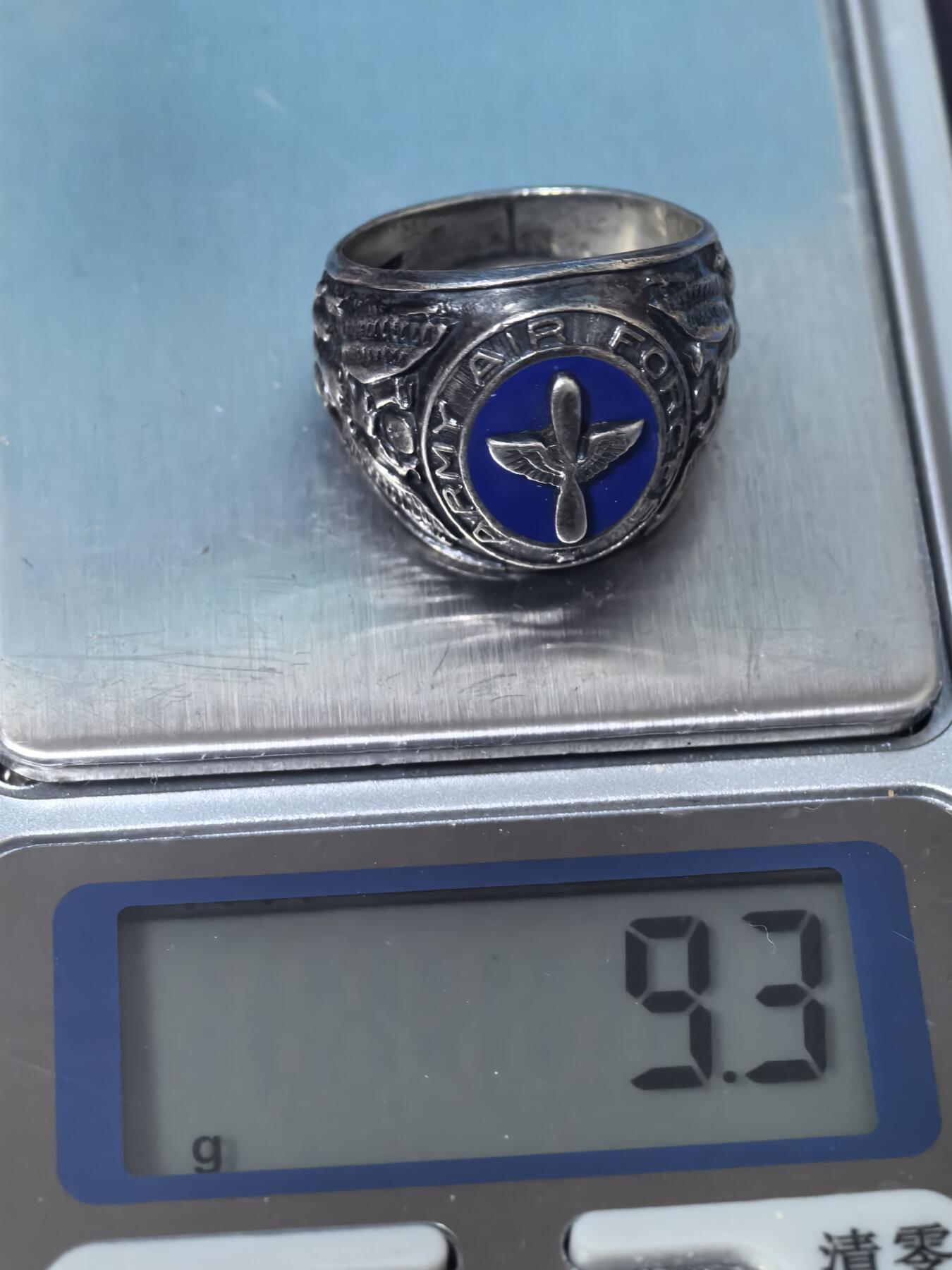 美德苏勋章奖章拍卖 本次各种都有 取消了保留价模式  德因原因只上2-3图 具体的想要的请联系我要完整图。都经过讨论未标明则全部是原品，保真 放心拍。3月4日晚上九点结束在麦稀奇 找不到的加我qq或者微信都是184277308备注苏章拍卖。