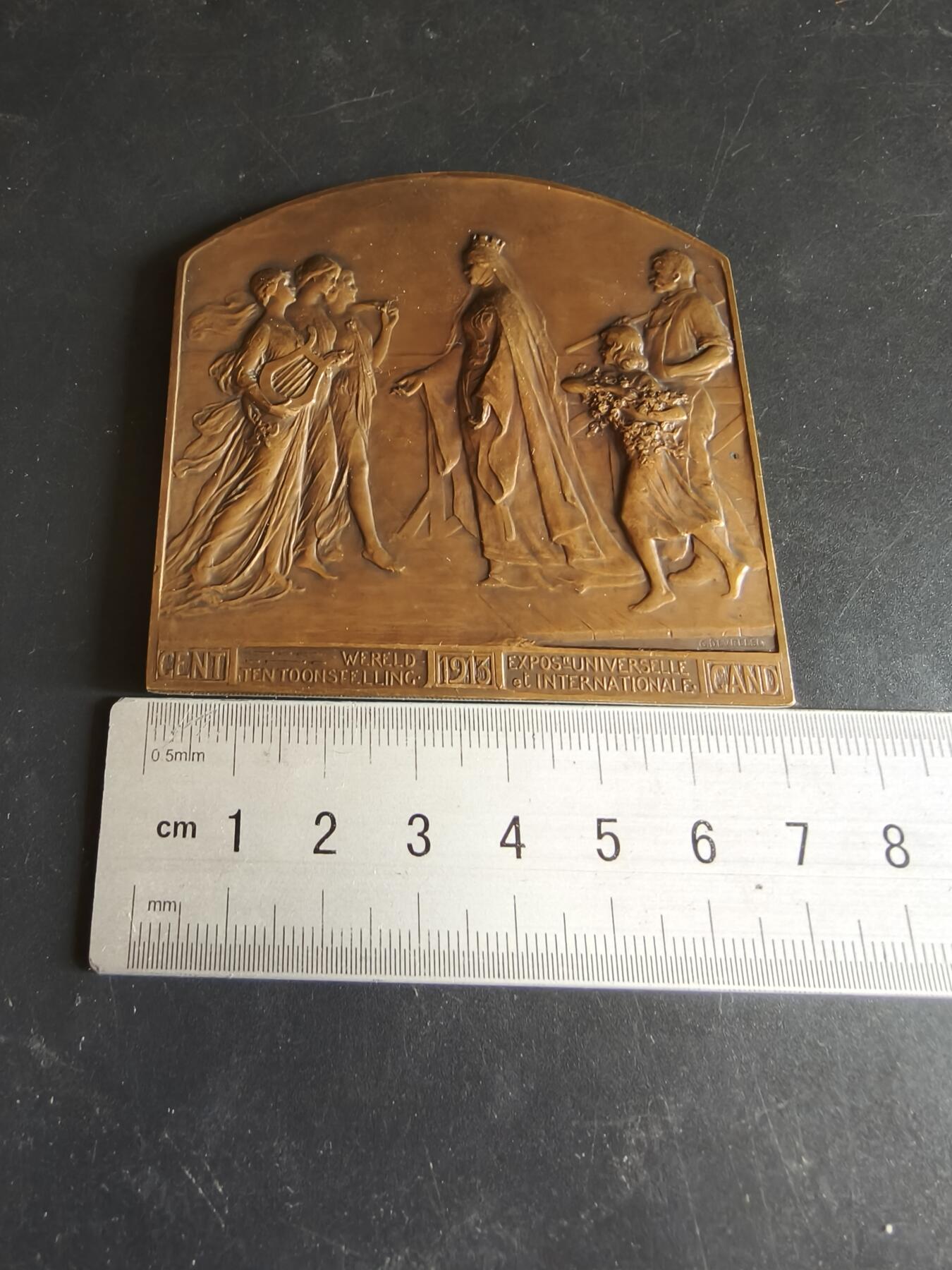 老王徽章第186期 比利时根特1913国际博览会方形大铜章     尺寸70×69mm     重量120g