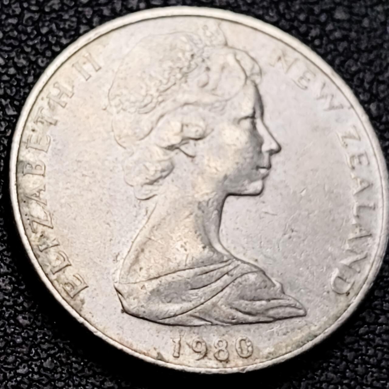 泉币菌-第205场-拍品多 请提前出价 新西兰1980年 10分铜镍币 伊丽莎白二世 毛利人面具 23.62mm