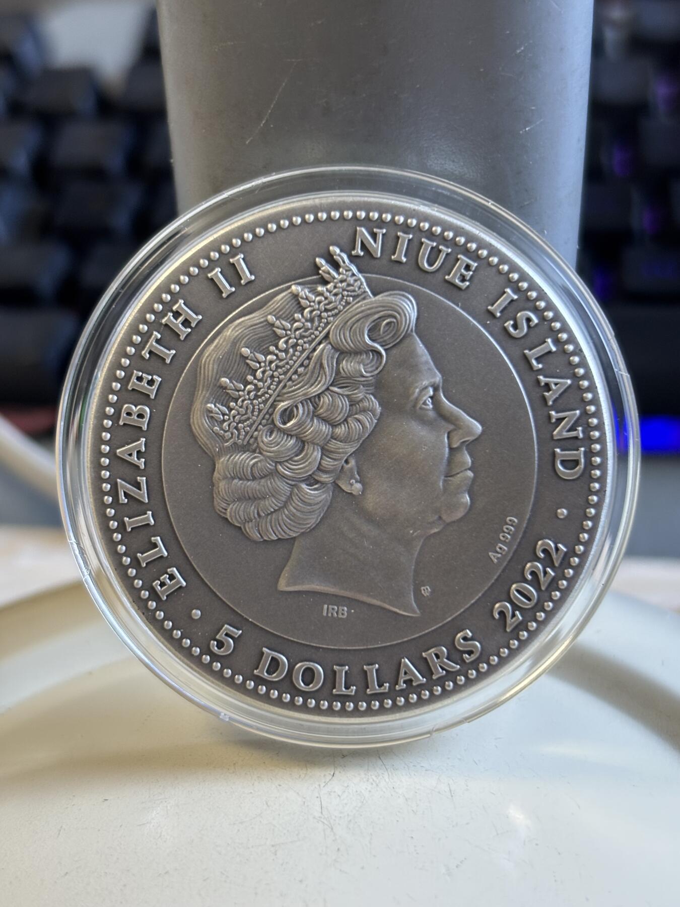 第193期拍卖 纽埃2022年古罗马凯尔特神话神2盎司仿古纪念银币，999银，发行500枚