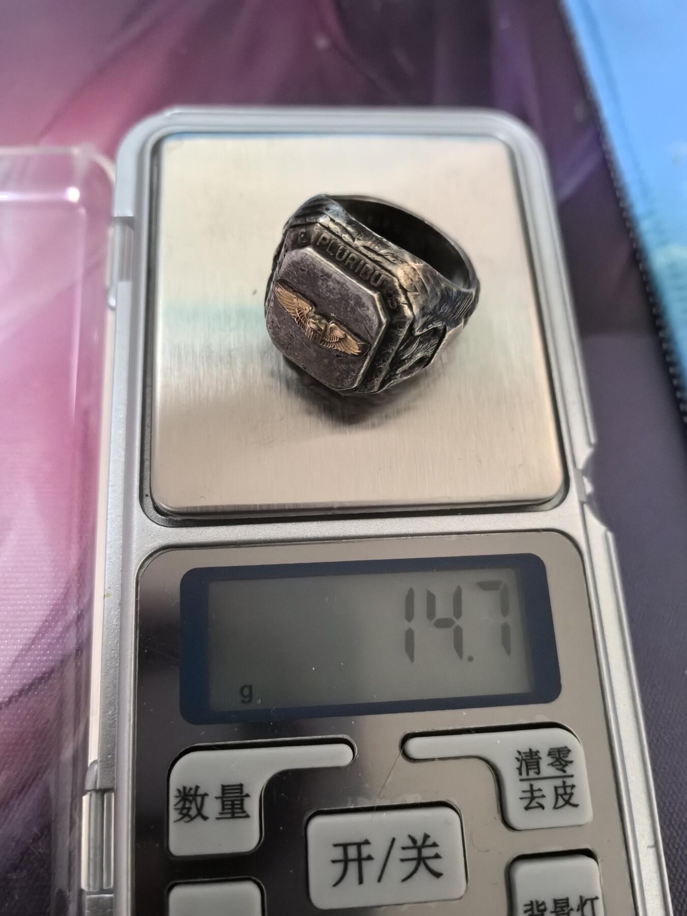 美德苏勋章奖章拍卖 本次各种都有 取消了保留价模式  德因原因只上2-3图 具体的想要的请联系我要完整图。都经过讨论未标明则全部是原品，保真 放心拍。3月4日晚上九点结束在麦稀奇 找不到的加我qq或者微信都是184277308备注苏章拍卖。