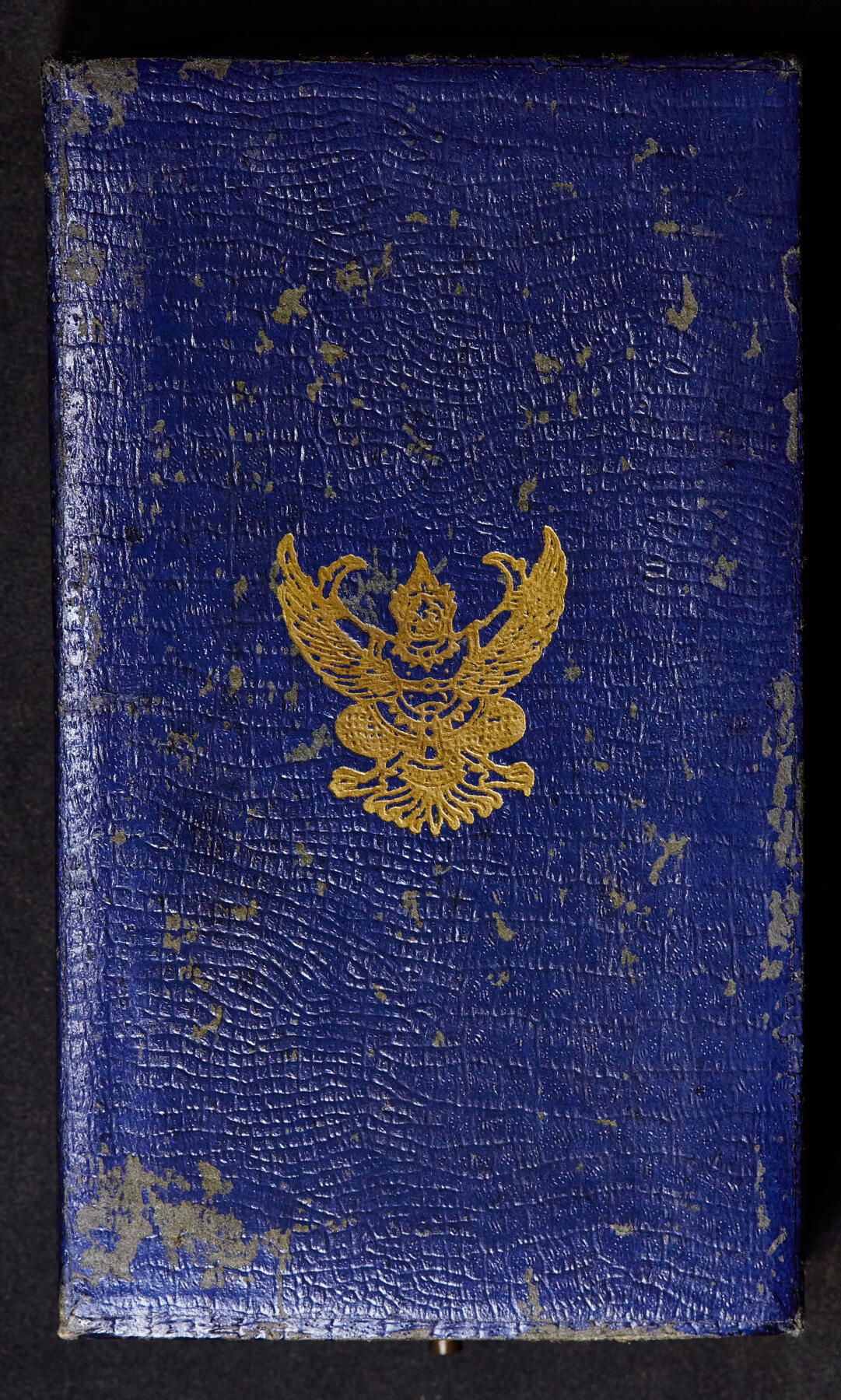 【俄甄集藏】2026年(049)03-18星期三 晚 19:30 全场包邮 泰国军官级王冠勋章，银质珐琅，带原盒，直径：32mm，重量约：16.6克，红色珐琅部分有局部开片