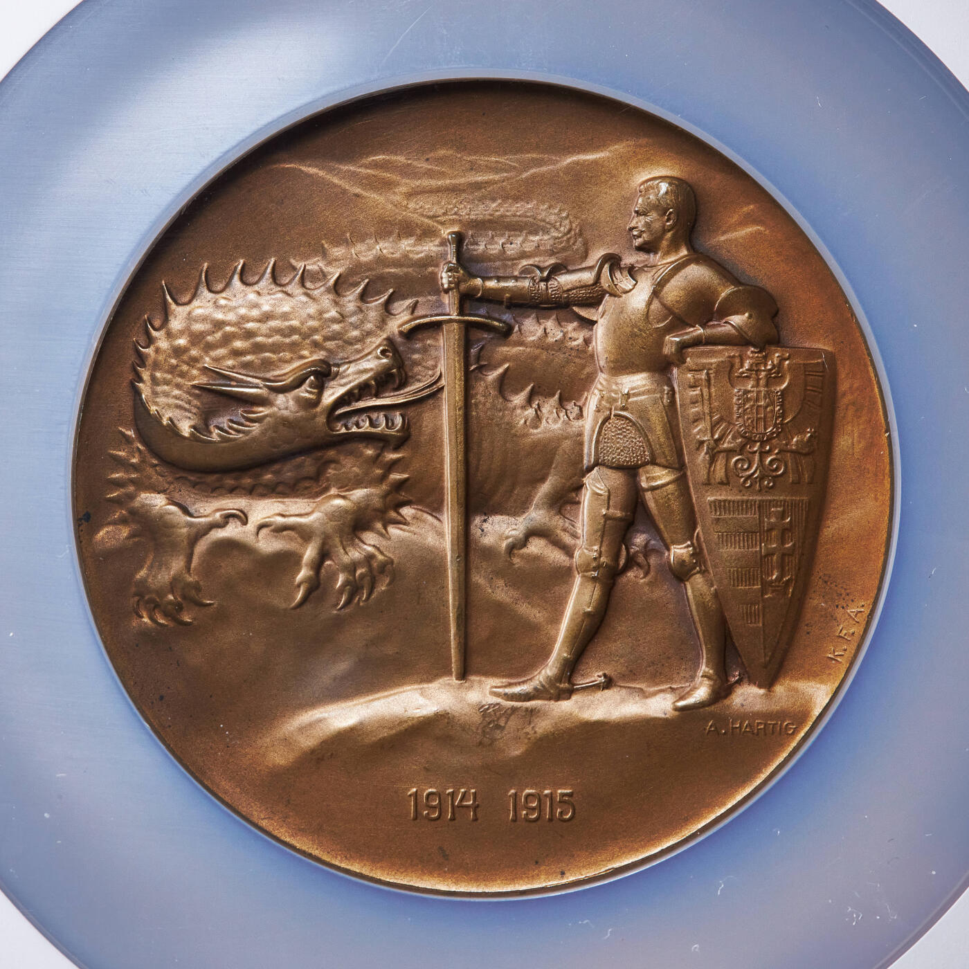 【俄甄集藏】2026年(049)03-18星期三 晚 19:30 全场包邮 奥地利1915年纪念陆军元帅弗兰茨·康拉德·冯·赫岑多夫骑士屠龙大铜章，NGC MS63，经典品种，直径：65mm