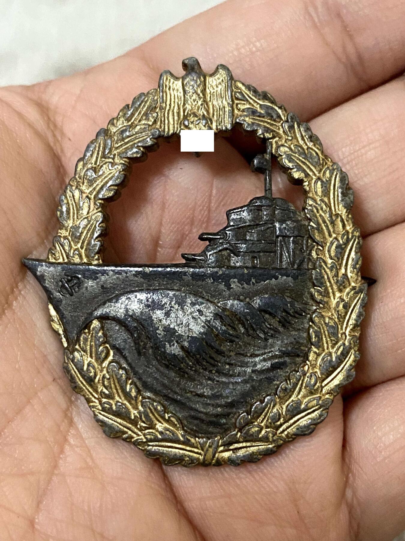 美德苏勋章奖章拍卖 本次各种都有 取消了保留价模式  德因原因只上2-3图 具体的想要的请联系我要完整图。都经过讨论未标明则全部是原品，保真 放心拍。3月4日晚上九点结束在麦稀奇 找不到的加我qq或者微信都是184277308备注苏章拍卖。