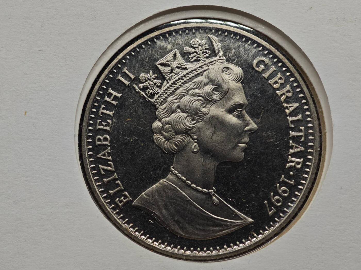  【淘币小摊】限时拍第八百七十八拍   克朗币邮币封场    每周一统一发货 直布罗陀1997年大英博物馆文物克朗纪念币邮币封