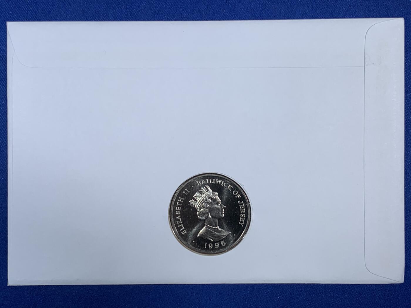 《竞宝斋》第468场 周日，周一 2场连拍 （全场包邮）欢迎送拍 英属泽西岛1996年伊丽莎白女王70周岁2镑纪念币 邮币首日封编号0137