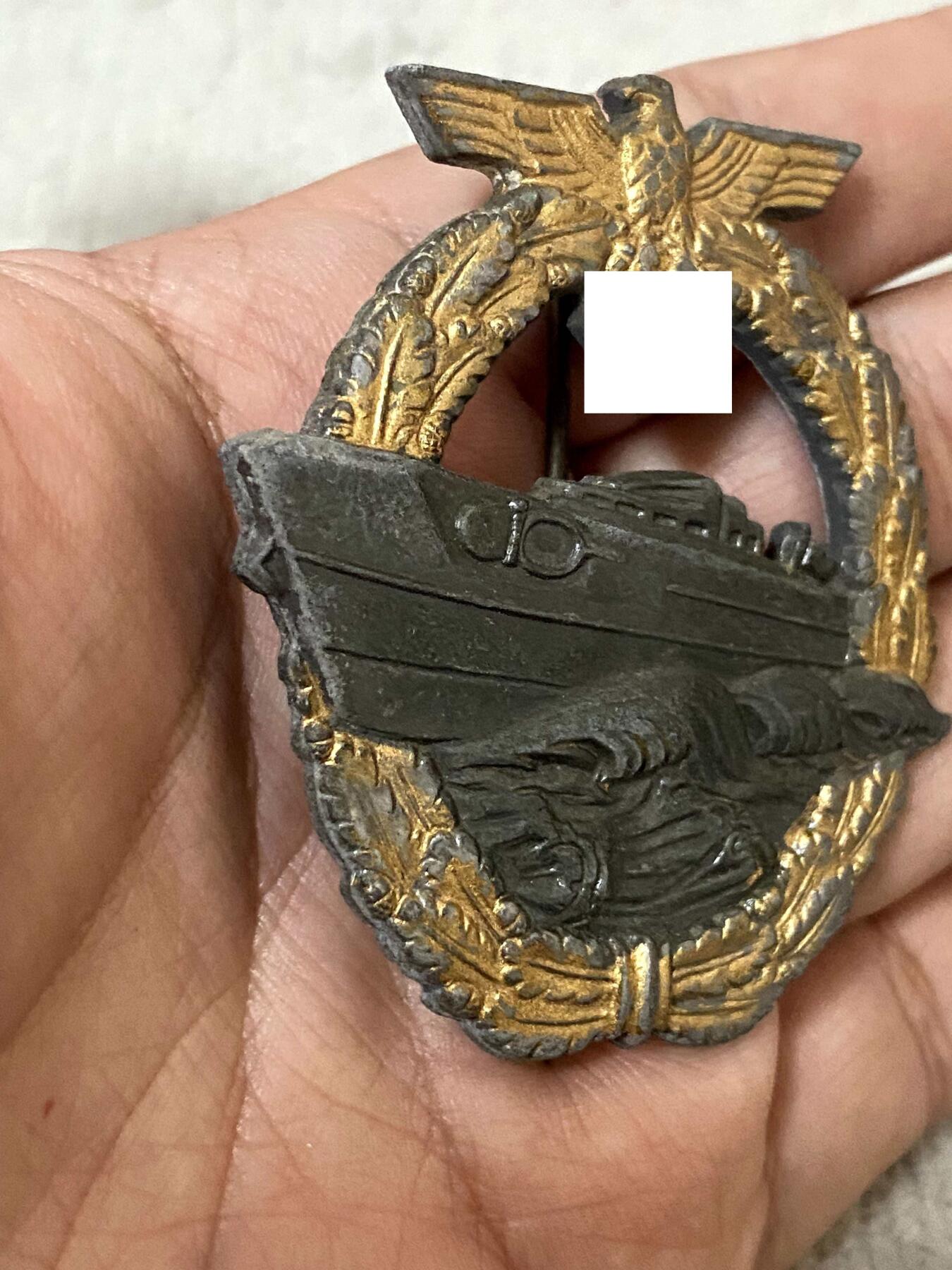 美德苏勋章奖章拍卖 本次各种都有 取消了保留价模式  德因原因只上2-3图 具体的想要的请联系我要完整图。都经过讨论未标明则全部是原品，保真 放心拍。3月4日晚上九点结束在麦稀奇 找不到的加我qq或者微信都是184277308备注苏章拍卖。