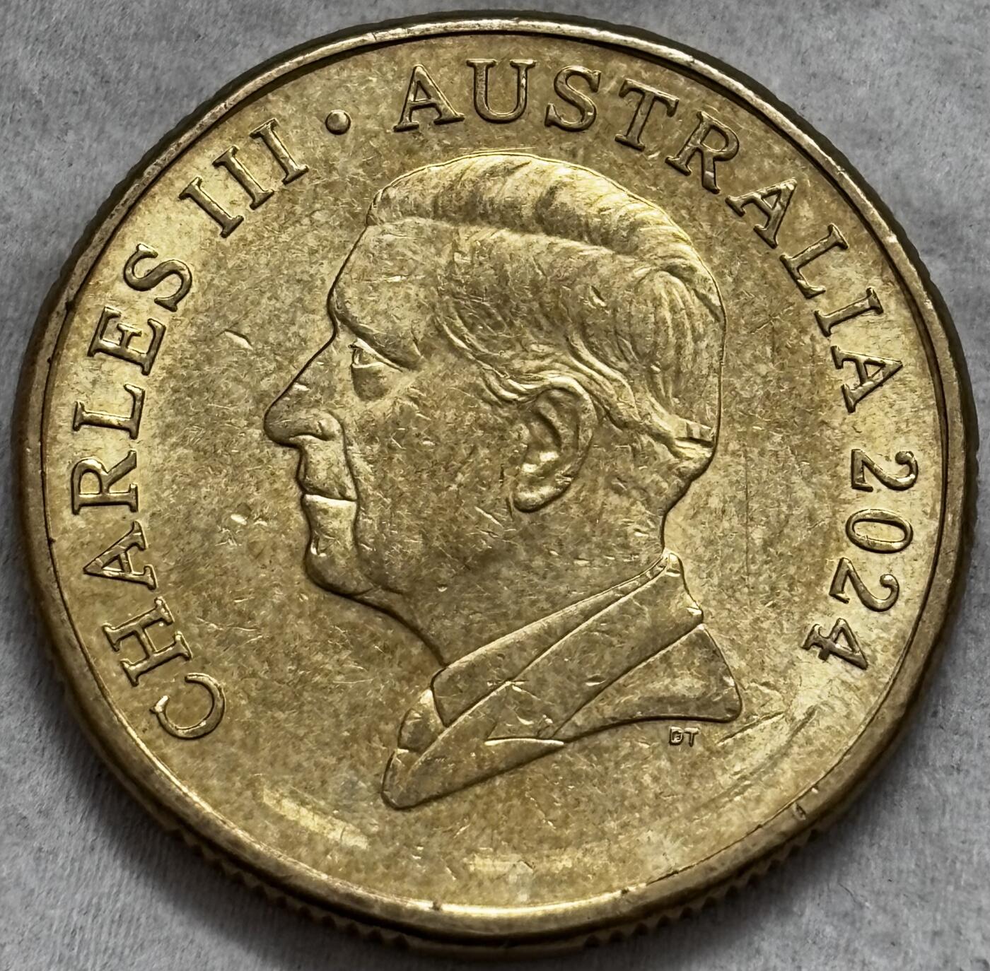 文馨钱币收藏第 296 场，长期接代拍业务  原光品相 2025 年澳大利亚 一元，查尔斯头像少见