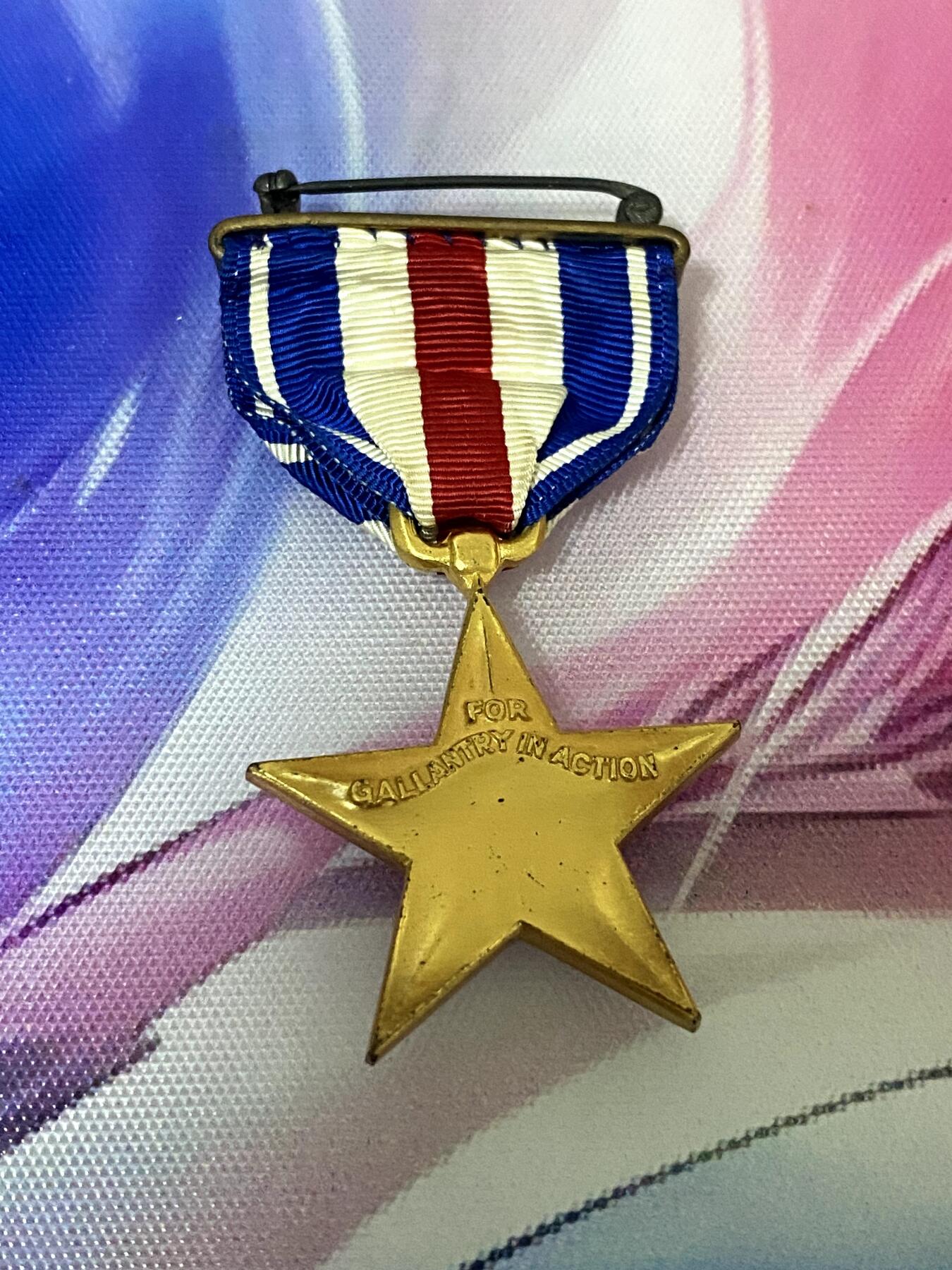 美德苏勋章奖章拍卖 本次各种都有 取消了保留价模式  德因原因只上2-3图 具体的想要的请联系我要完整图。都经过讨论未标明则全部是原品，保真 放心拍。3月4日晚上九点结束在麦稀奇 找不到的加我qq或者微信都是184277308备注苏章拍卖。