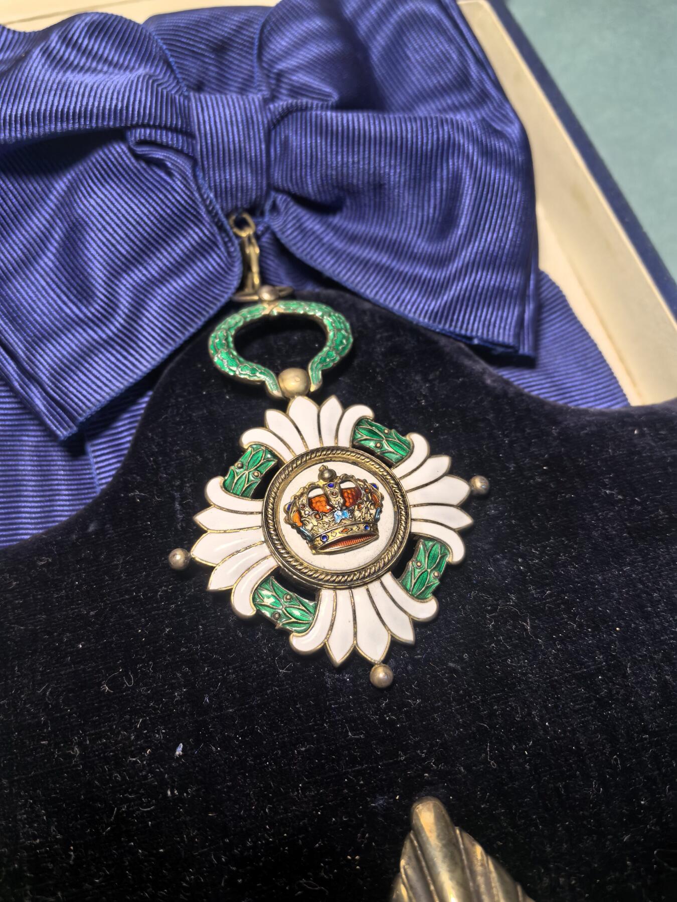 盛世勋华——号角文化勋章邮票专场拍卖第308期 南斯拉夫王国大十字级王冠勋章 银质 原盒带厂标