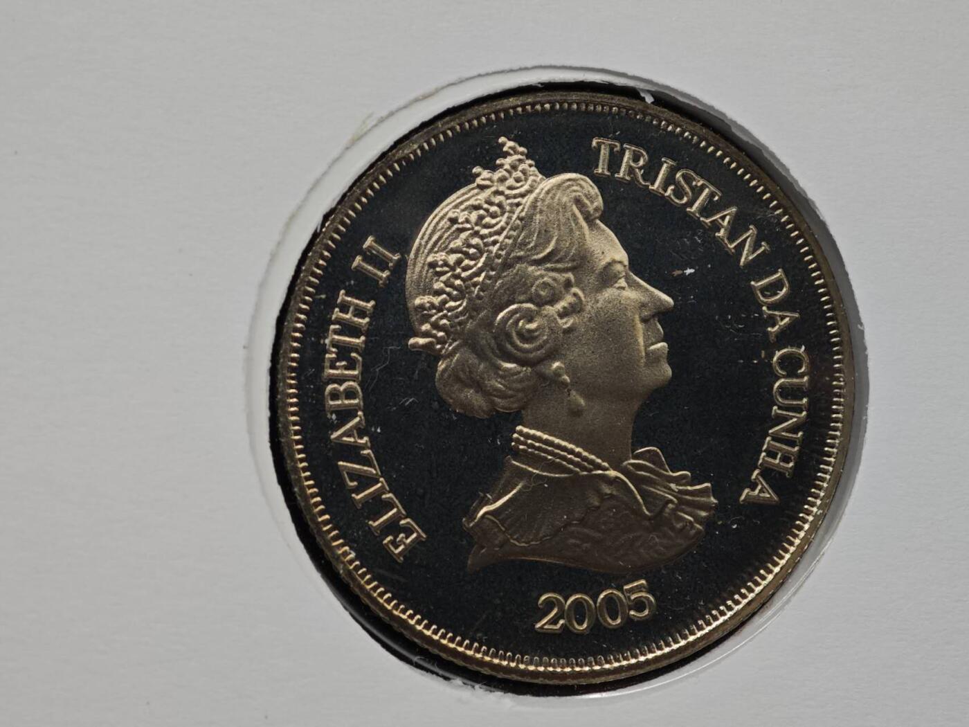  【淘币小摊】限时拍第八百七十八拍   克朗币邮币封场    每周一统一发货 特里斯坦达库尼亚2005年教皇克朗纪念币邮币封