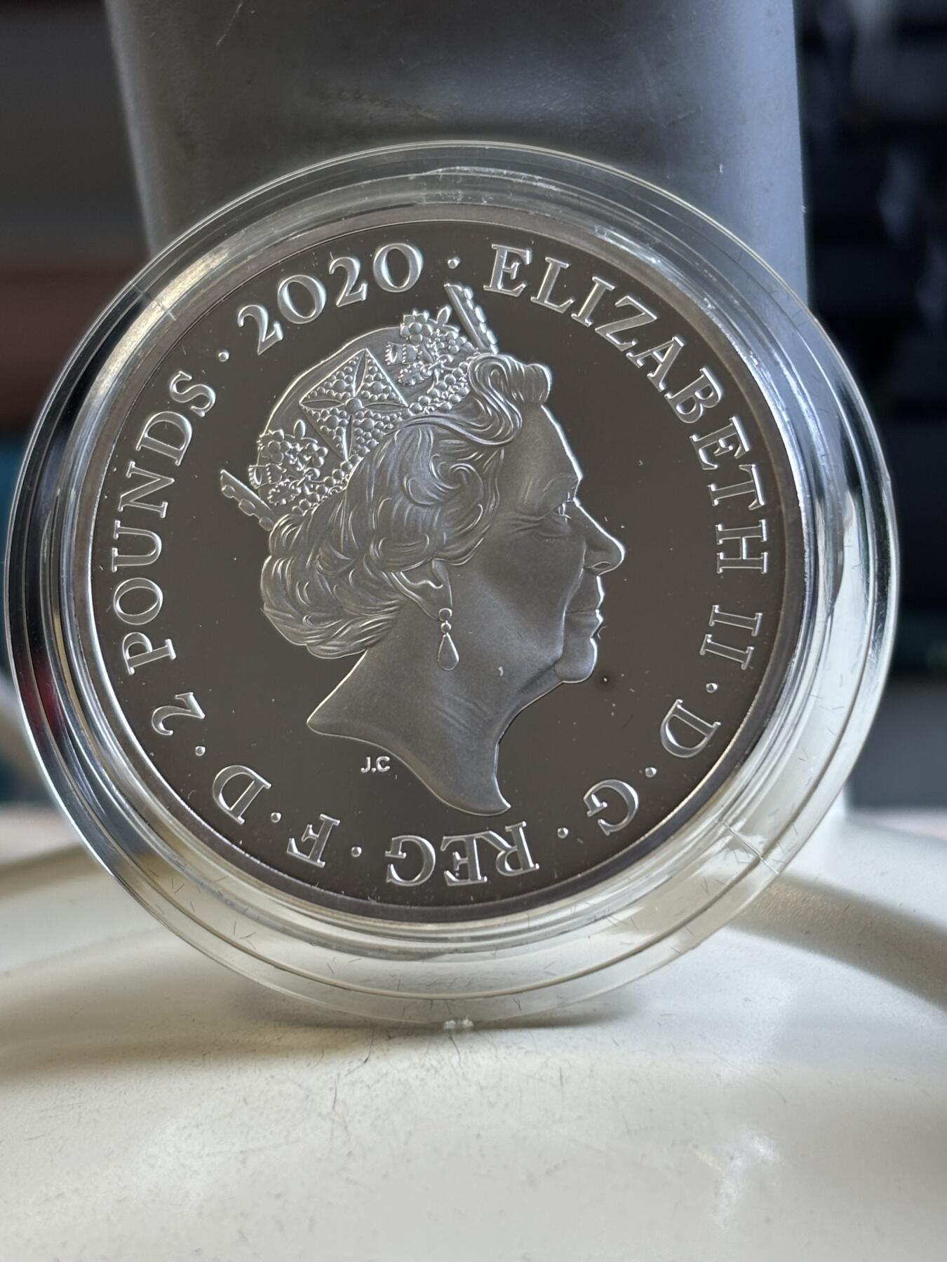 第193期拍卖 英国2020年音乐乐队传奇系列2艾尔顿·约翰彩银币，999银，1盎司，发行7500枚，有氧化点