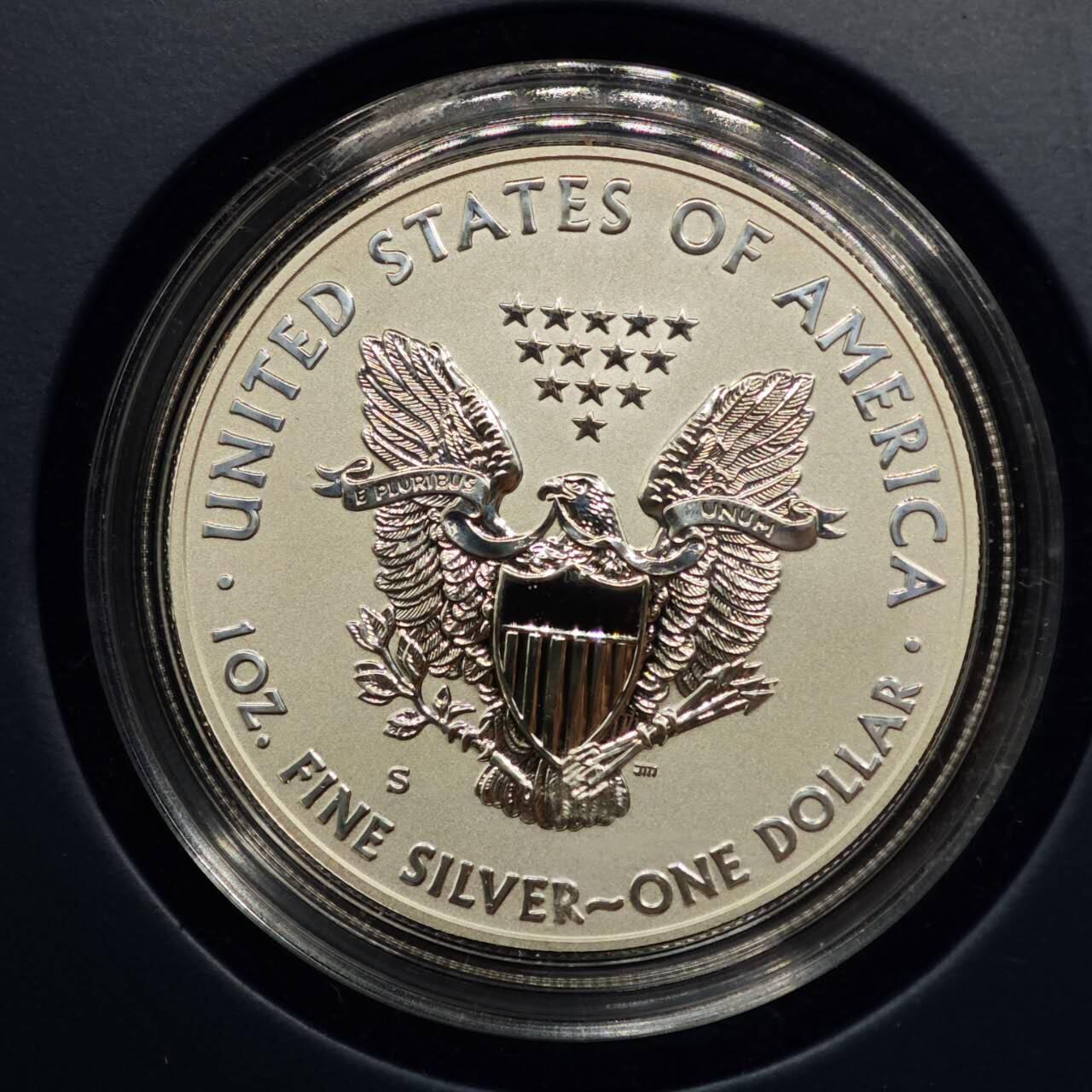 【淘币小摊】实时拍第八百七十九拍   银币套币场    每周一统一发货 美国2012年行走鹰洋一盎司银币精制-反精制2枚套原盒原证