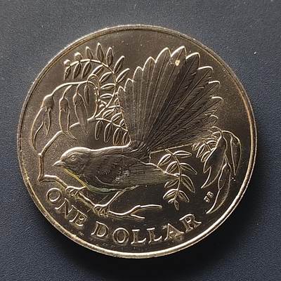 【全场包邮】纯粹捡漏拍510场 - 新西兰1980年1元本地鸟类系列扇尾鹟克朗型纪念币