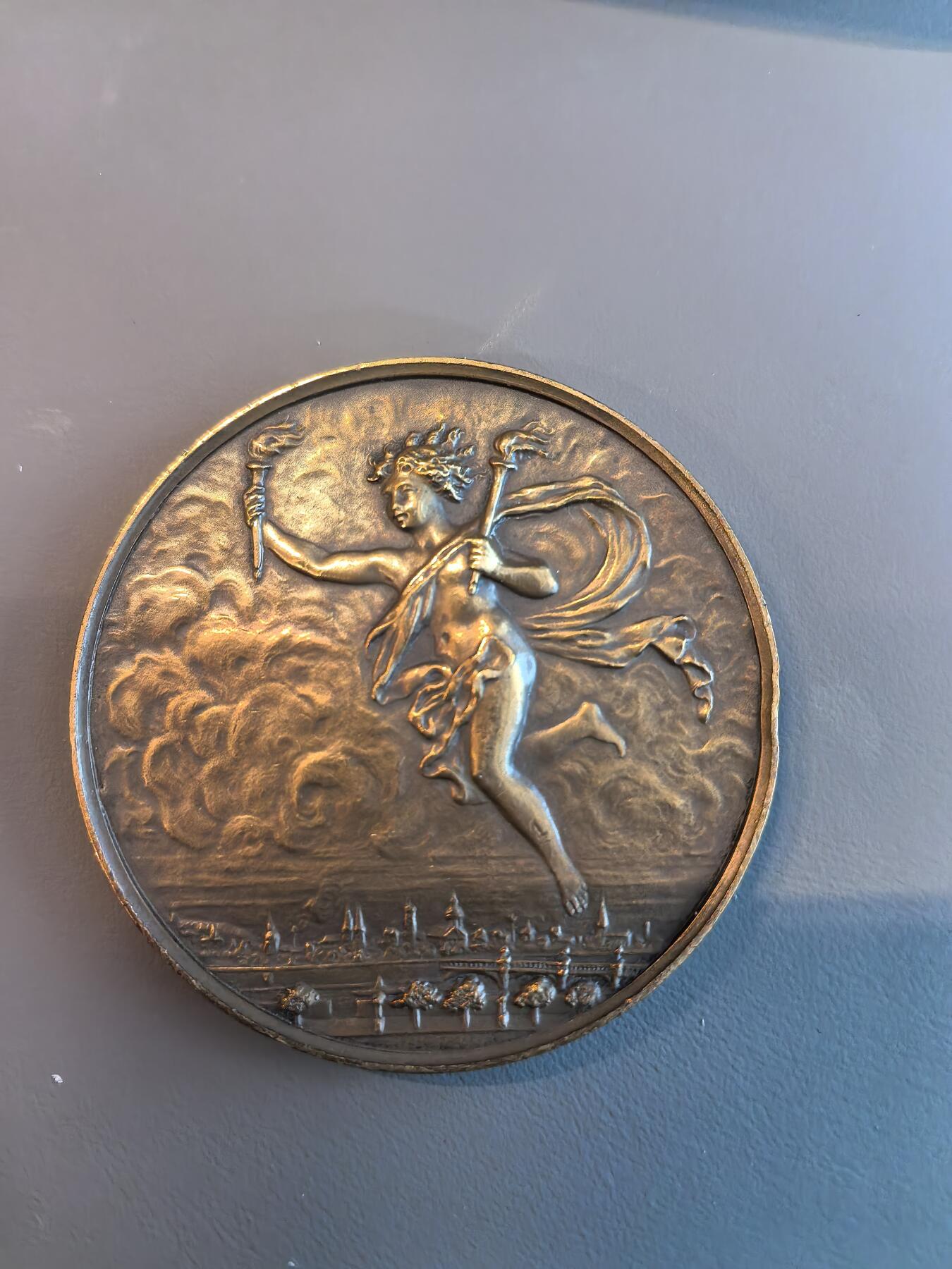 欧洲微章、铜章、银章和银币第三场 法国的**“法国燃气工业技术协会”*纪念章，颁发于1927年，授予了A. Marti Villarroya先生。 发行机构：法国燃气工业技术协会