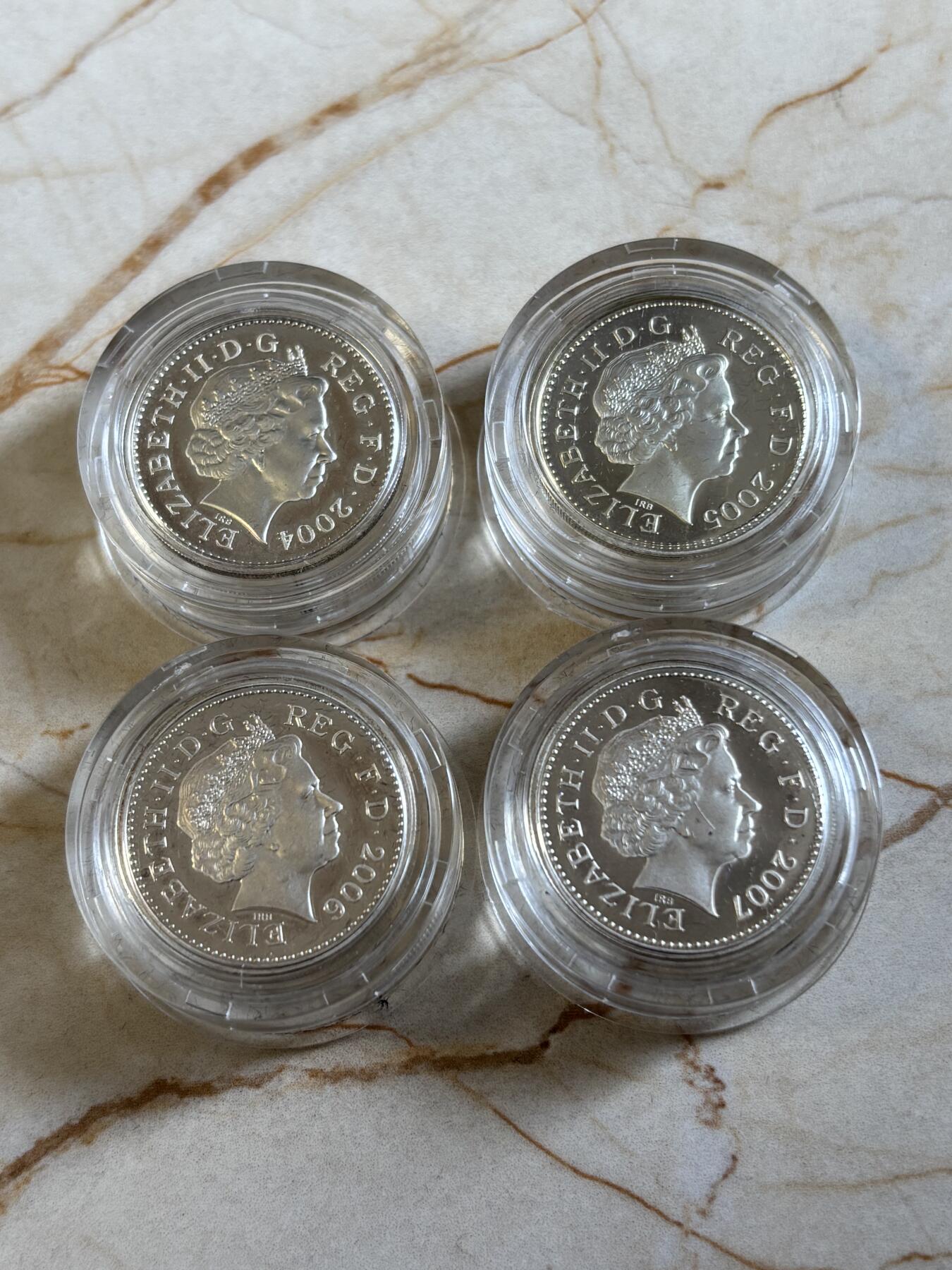 第193期拍卖 英国2004-2007年桥1镑加厚精制纪念银币4枚套装，19克*4，925银