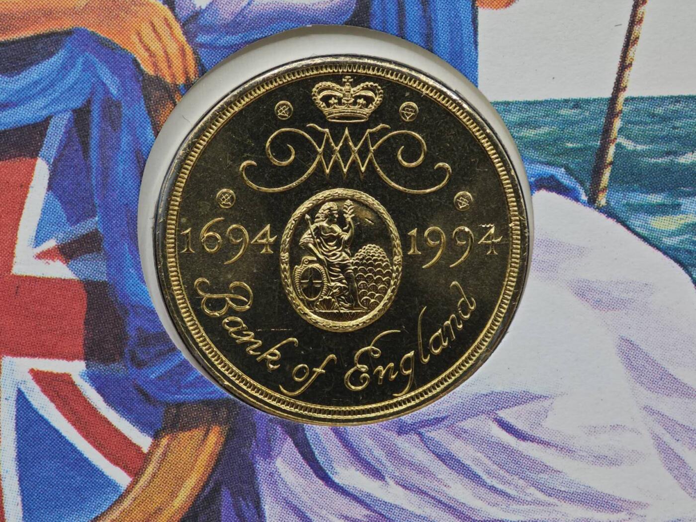  【淘币小摊】限时拍第八百七十八拍   克朗币邮币封场    每周一统一发货 英国1994年英格兰银行300周年2镑邮币封