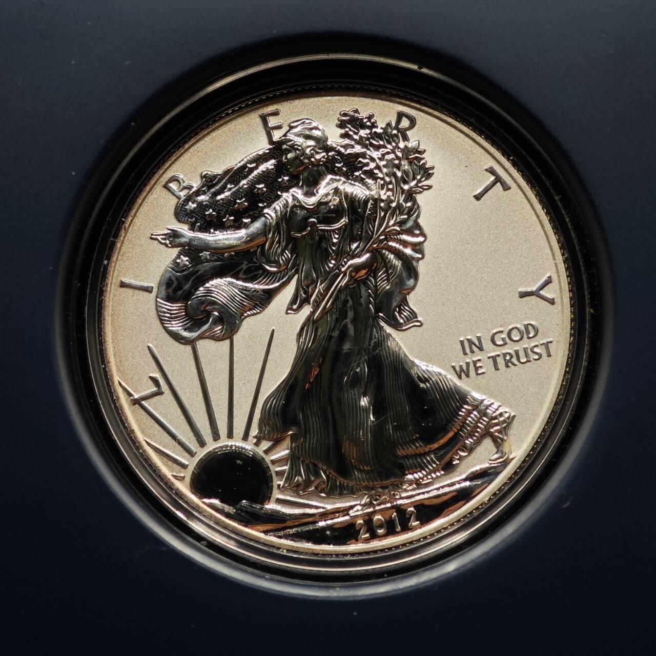 【淘币小摊】实时拍第八百七十九拍   银币套币场    每周一统一发货 美国2012年行走鹰洋一盎司银币精制-反精制2枚套原盒原证