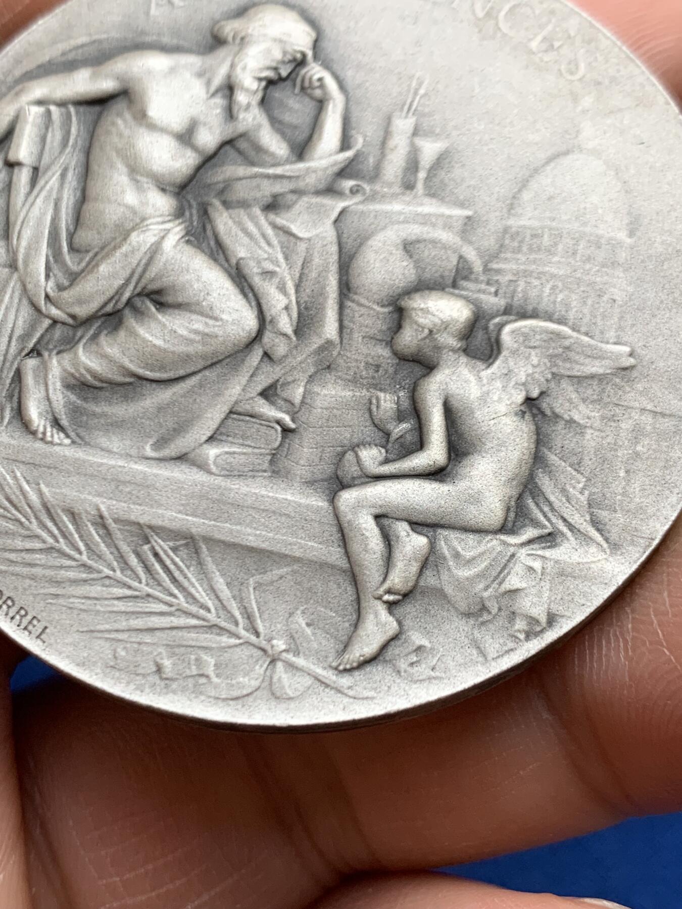 《竞宝斋》第468场 周日，周一 2场连拍 （全场包邮）欢迎送拍 名家名作A. Borrel 法国巴黎科技竞赛银章 60.6克 49.5mm 丰饶角1银 带盒