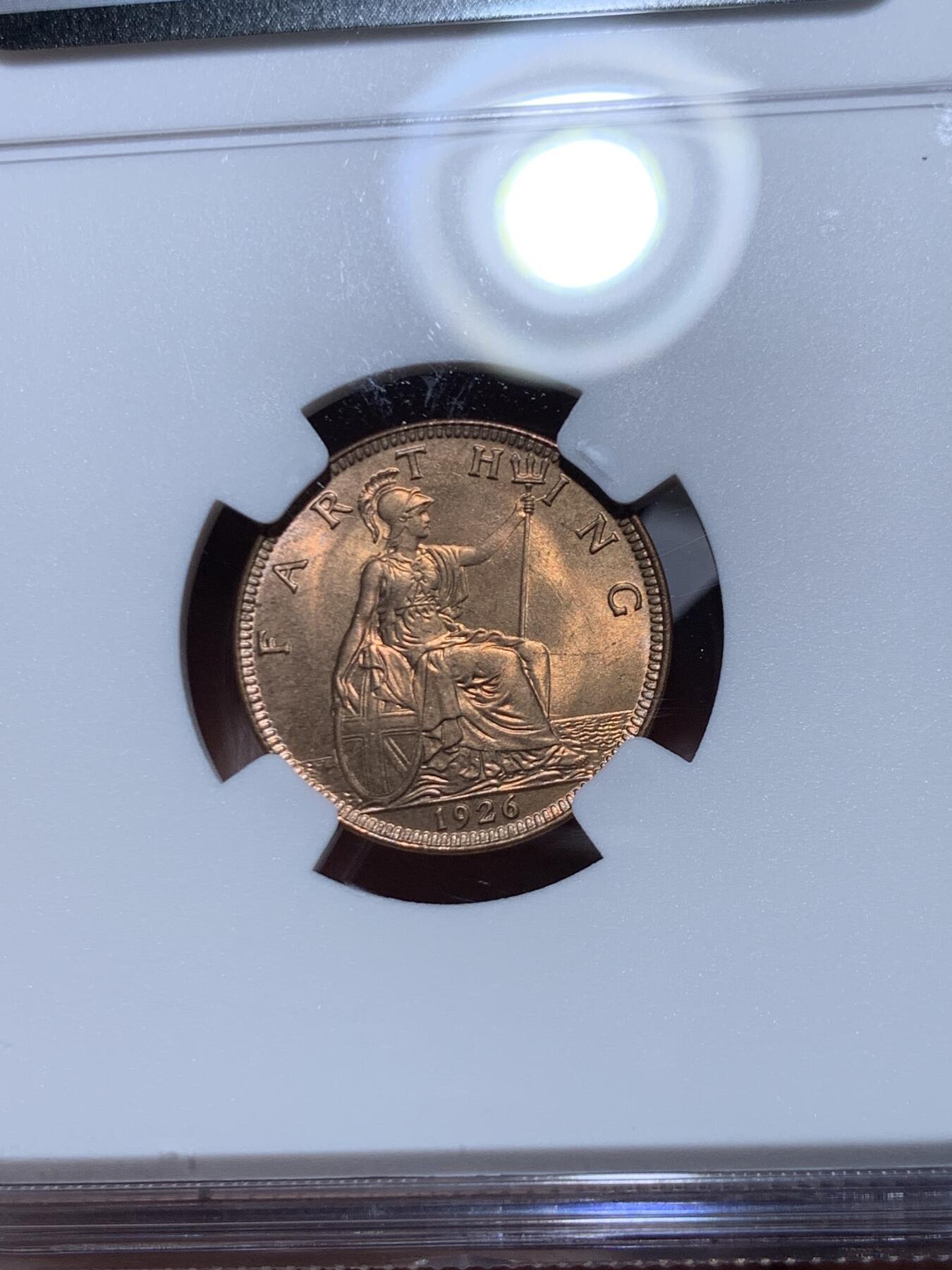 《竞宝斋》第468场 周日，周一 2场连拍 （全场包邮）欢迎送拍 NGC MS65RB 英国1926年乔治五世国王1法新，1/4便士铜币。第三版头像 相较前两版对于细节的营造更为清晰，整体更加工整。高分难得，但是实际状态严评送pc大概率给red的品相，分数或可更高。